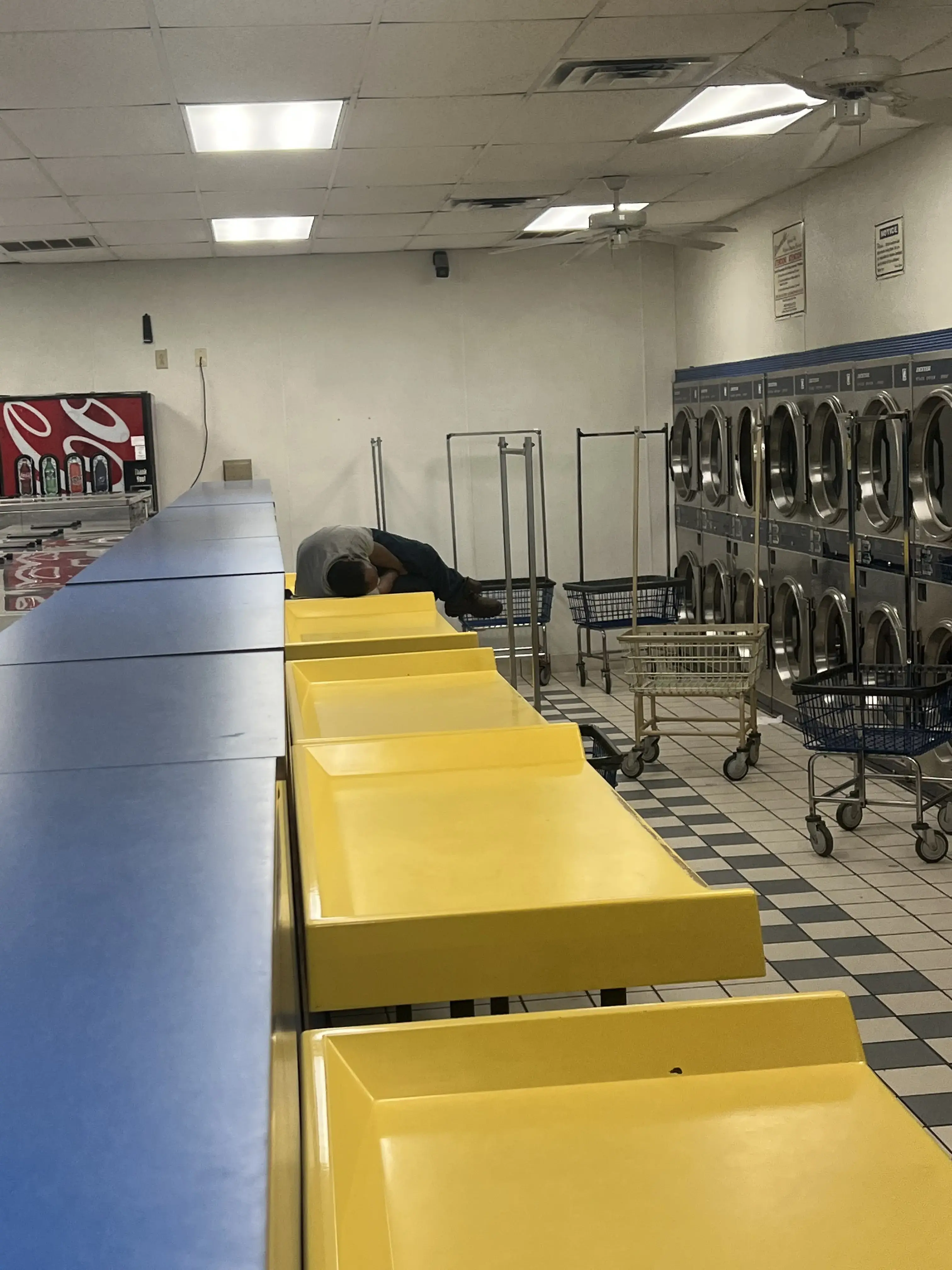 Scrubbies Wash USA Laundry - Ferguson Rd thumbnail 5