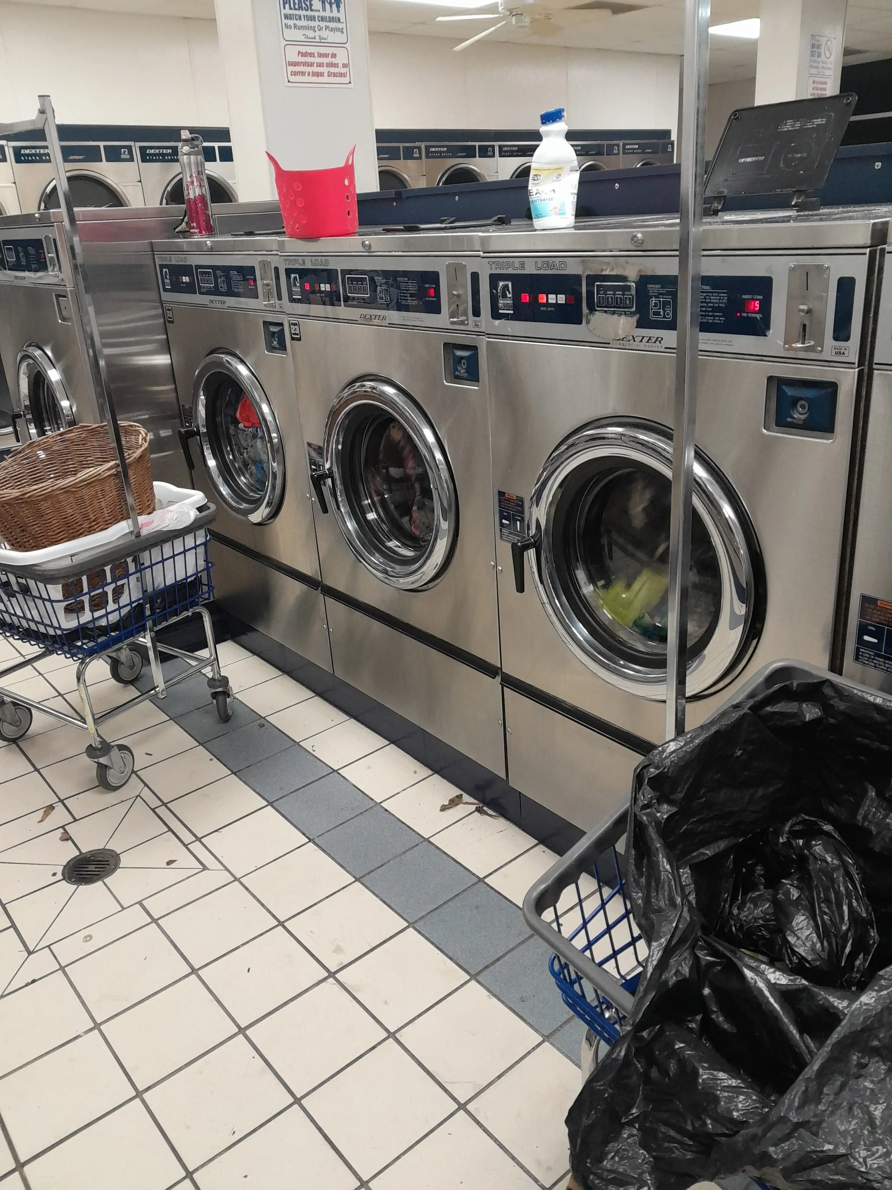 Scrubbies Wash USA Laundry - Gilmer St thumbnail 9