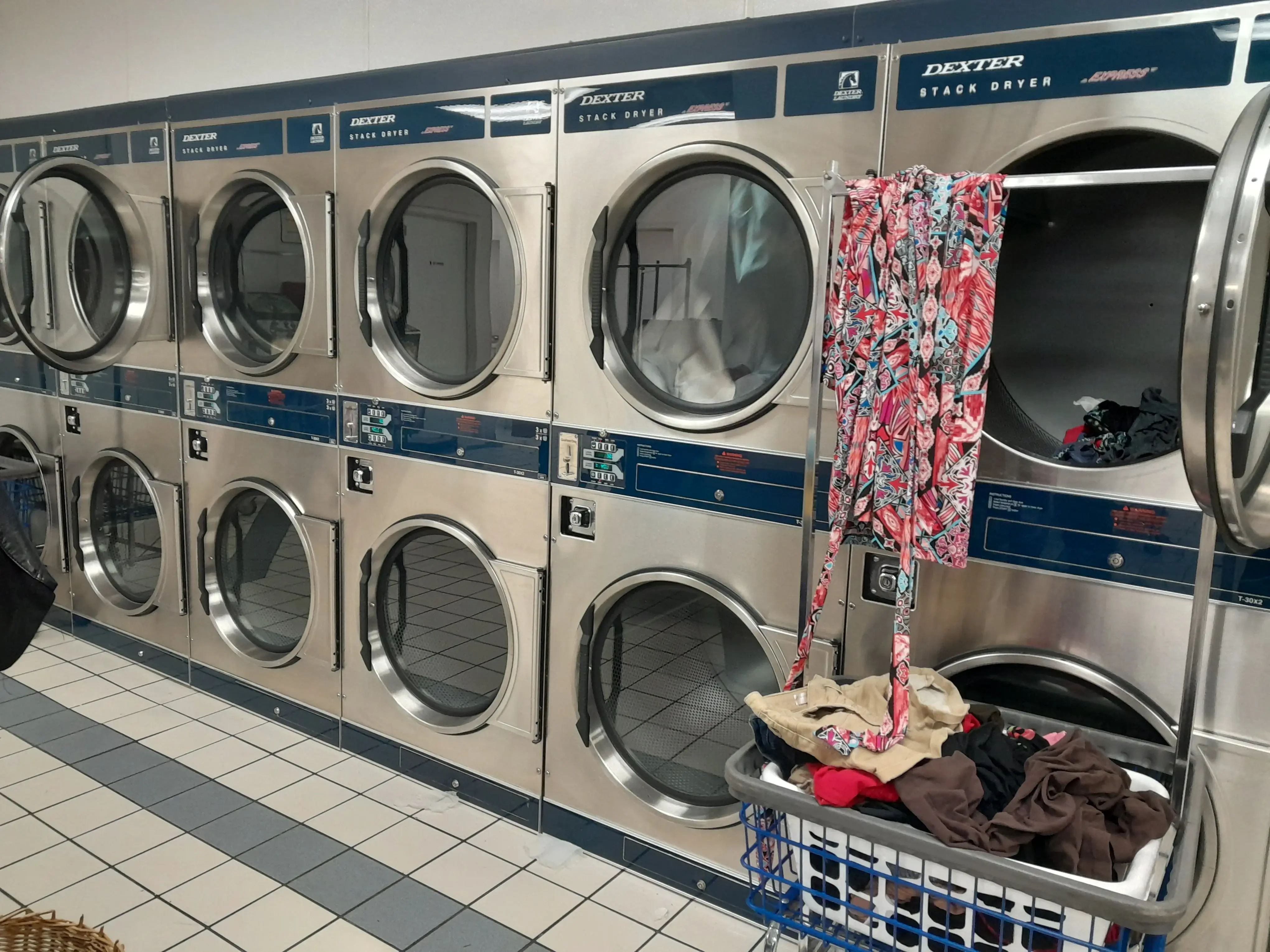 Scrubbies Wash USA Laundry - Gilmer St - Image 3