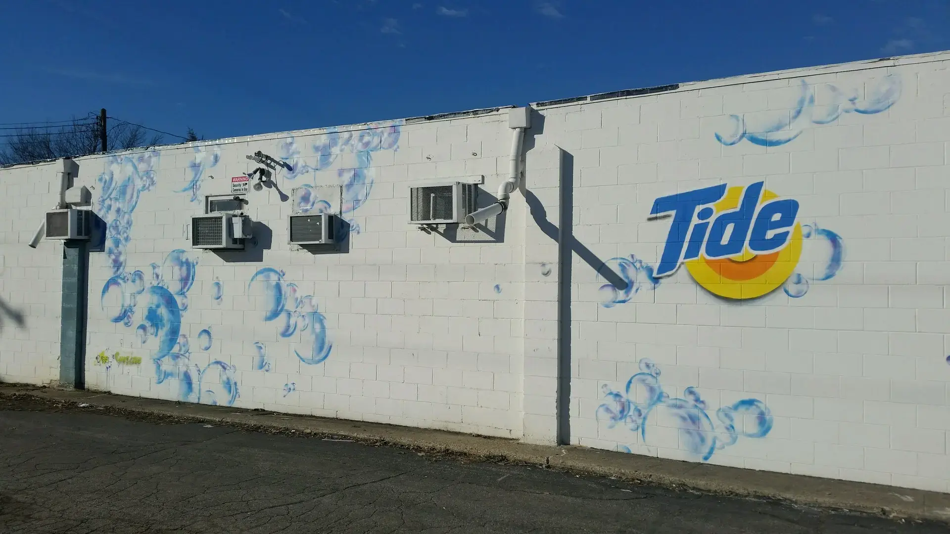 Scrubbing Bubbles Coin Laundry thumbnail 8