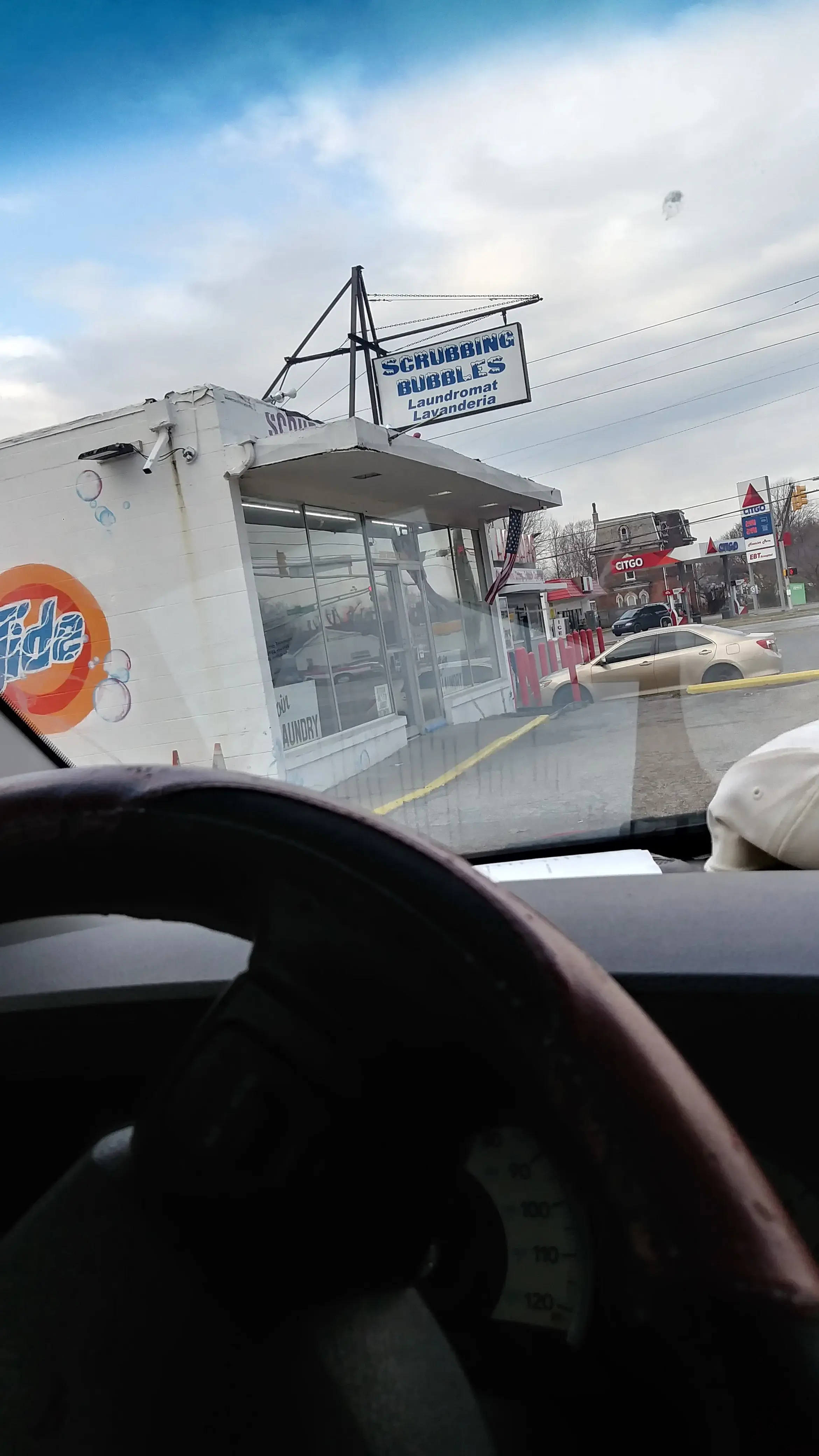 Scrubbing Bubbles Coin Laundry thumbnail 14