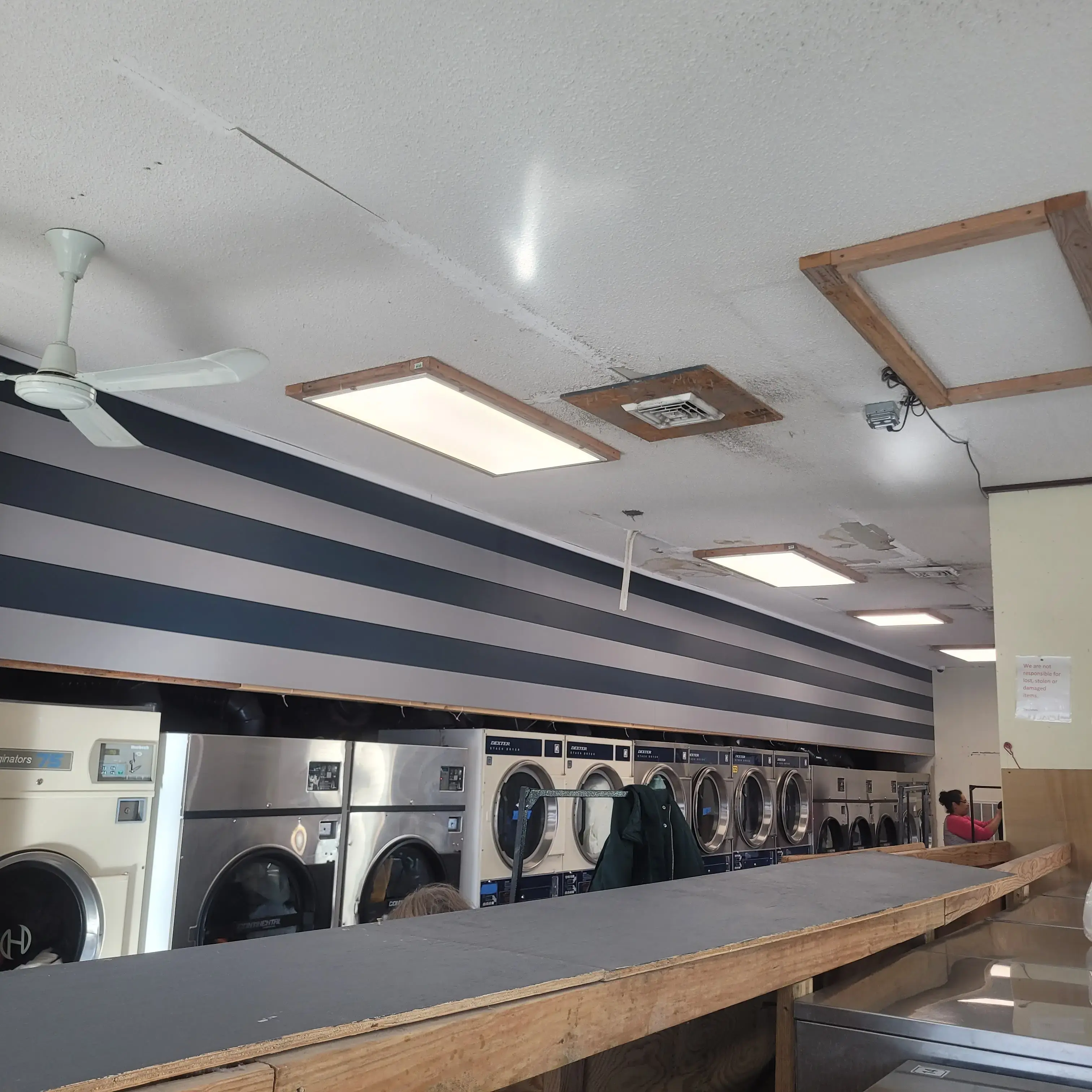 Scrubby Duds Laundry thumbnail 4