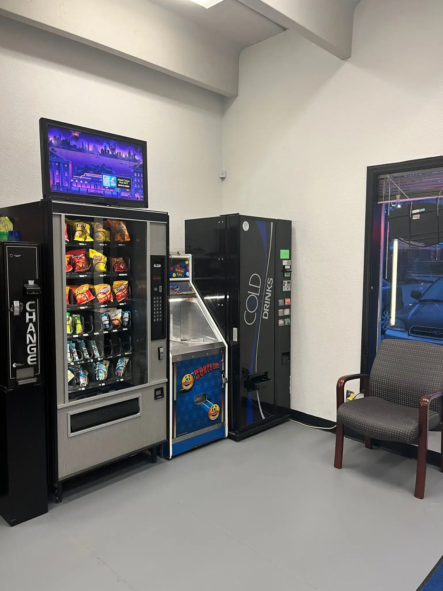 Scrubby's Laundry Center - Image 9