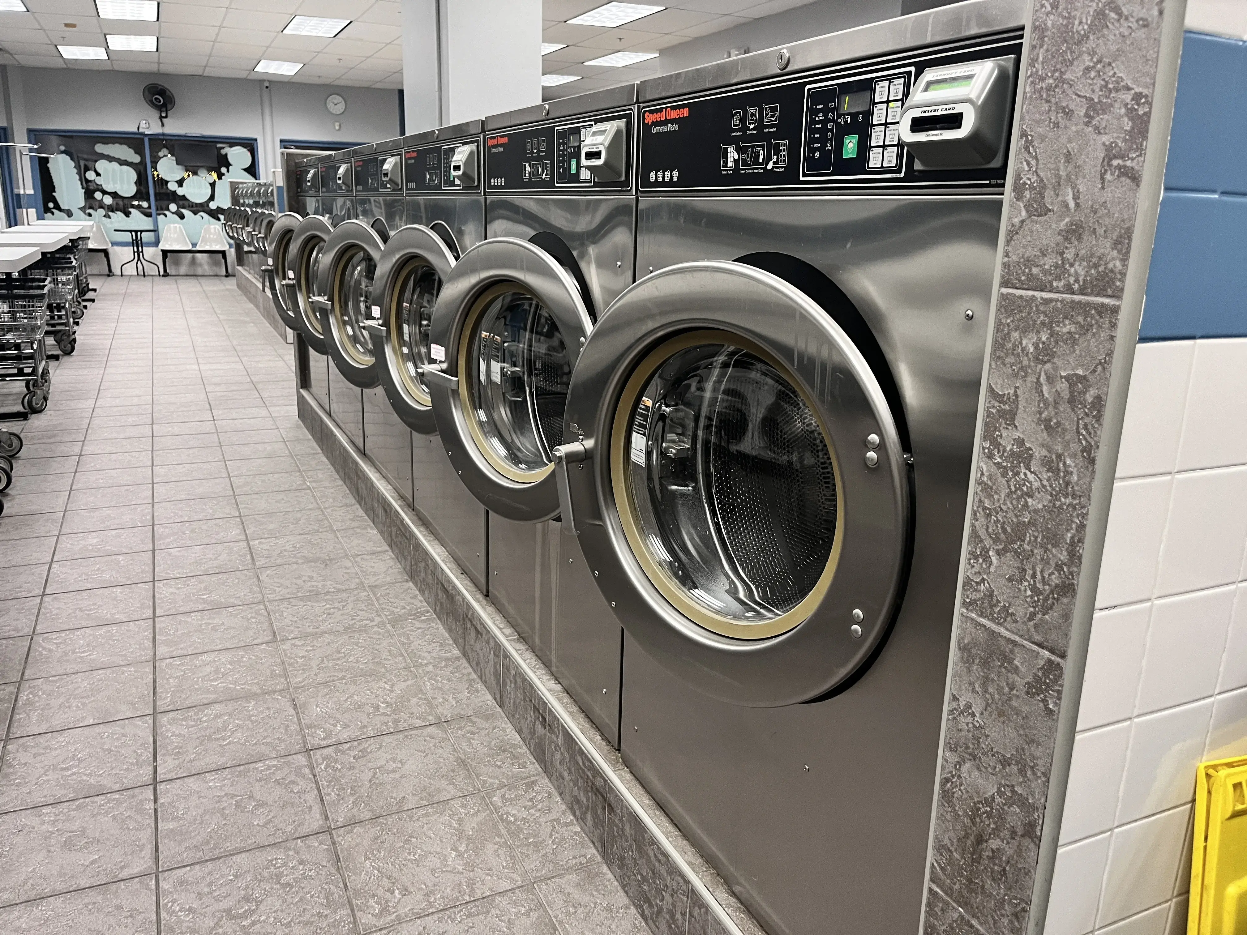 Scrubs Laundromat thumbnail 18