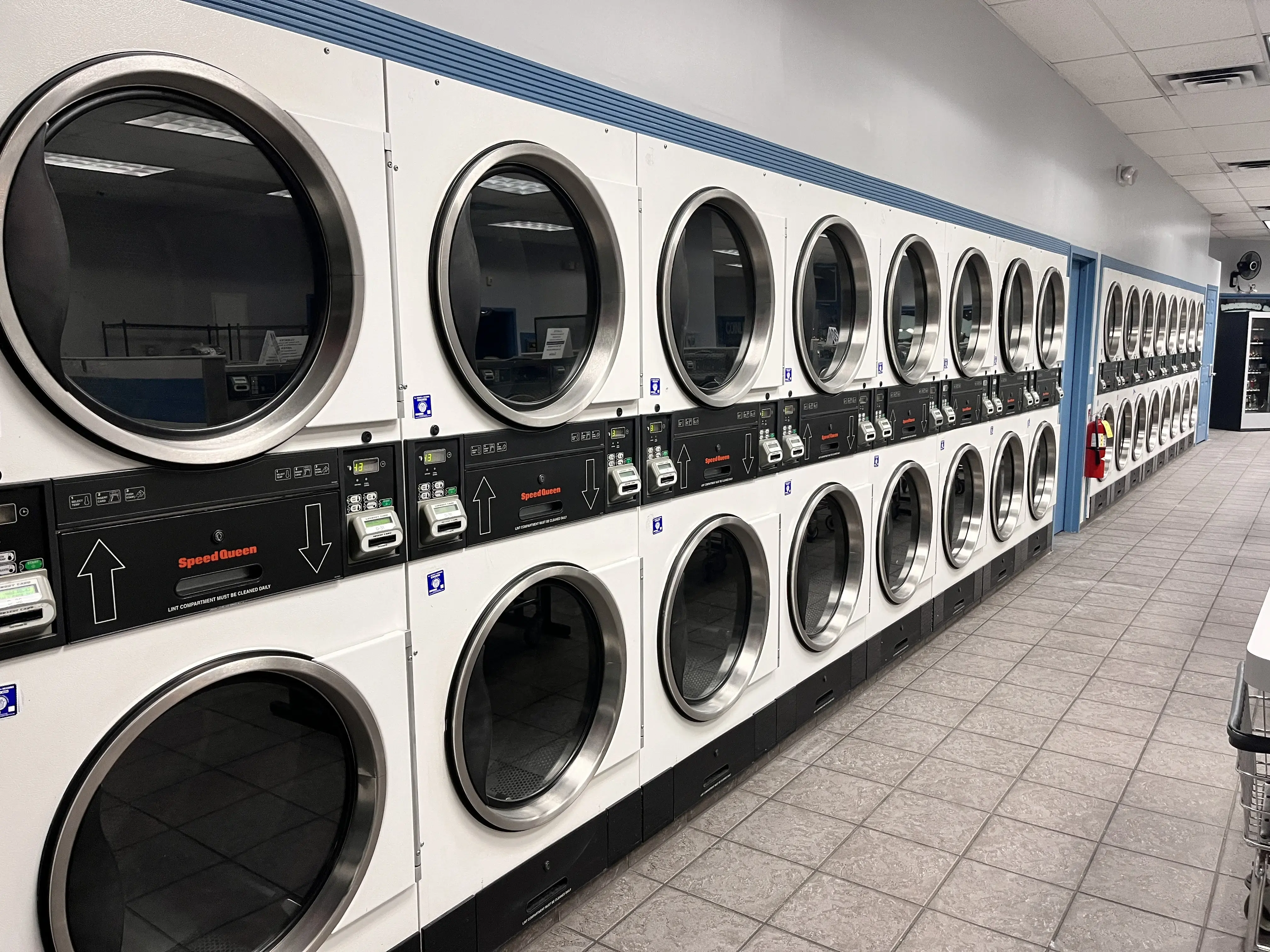 Scrubs Laundromat - Image 16