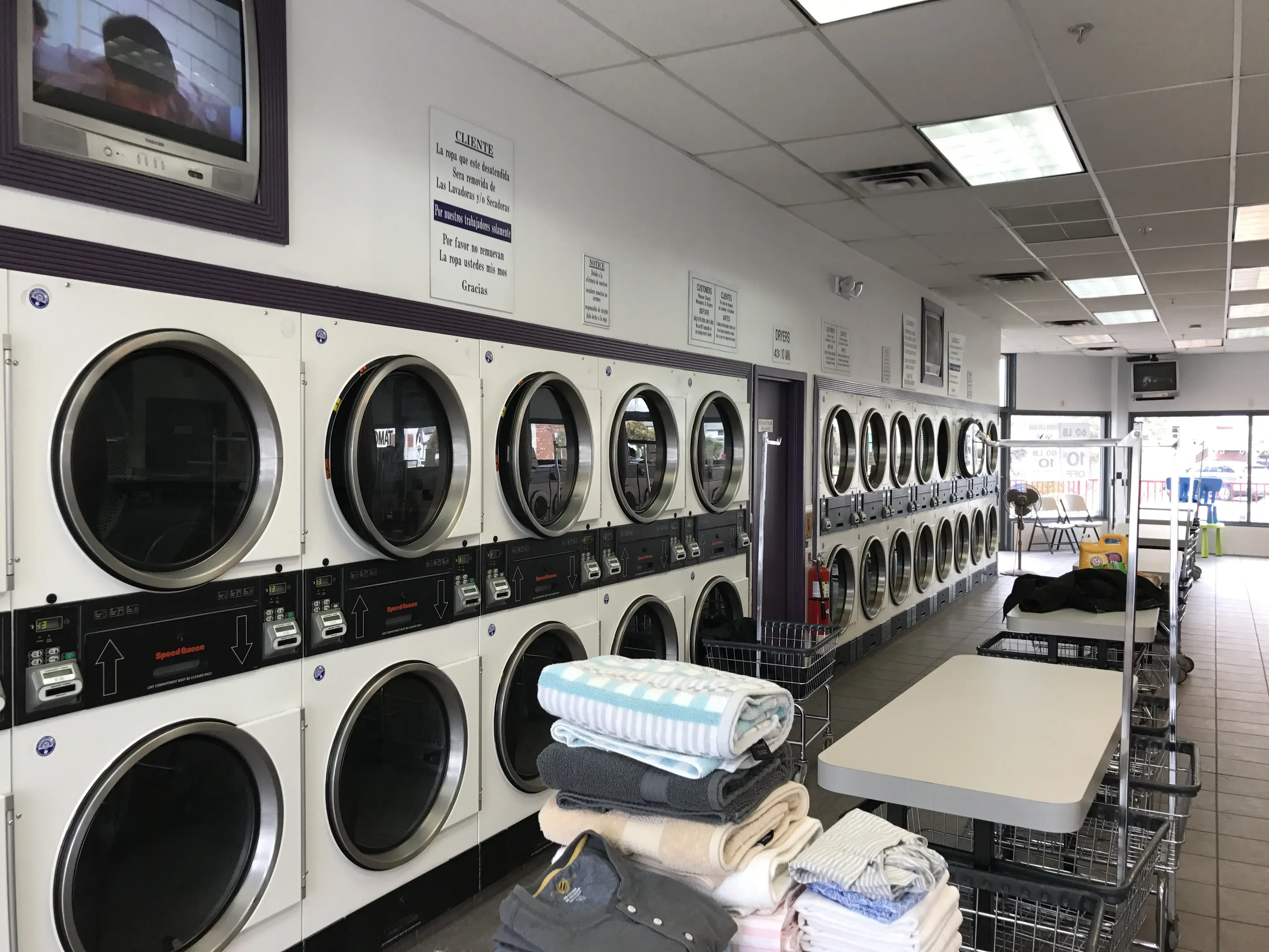 Scrubs Laundromat thumbnail 19