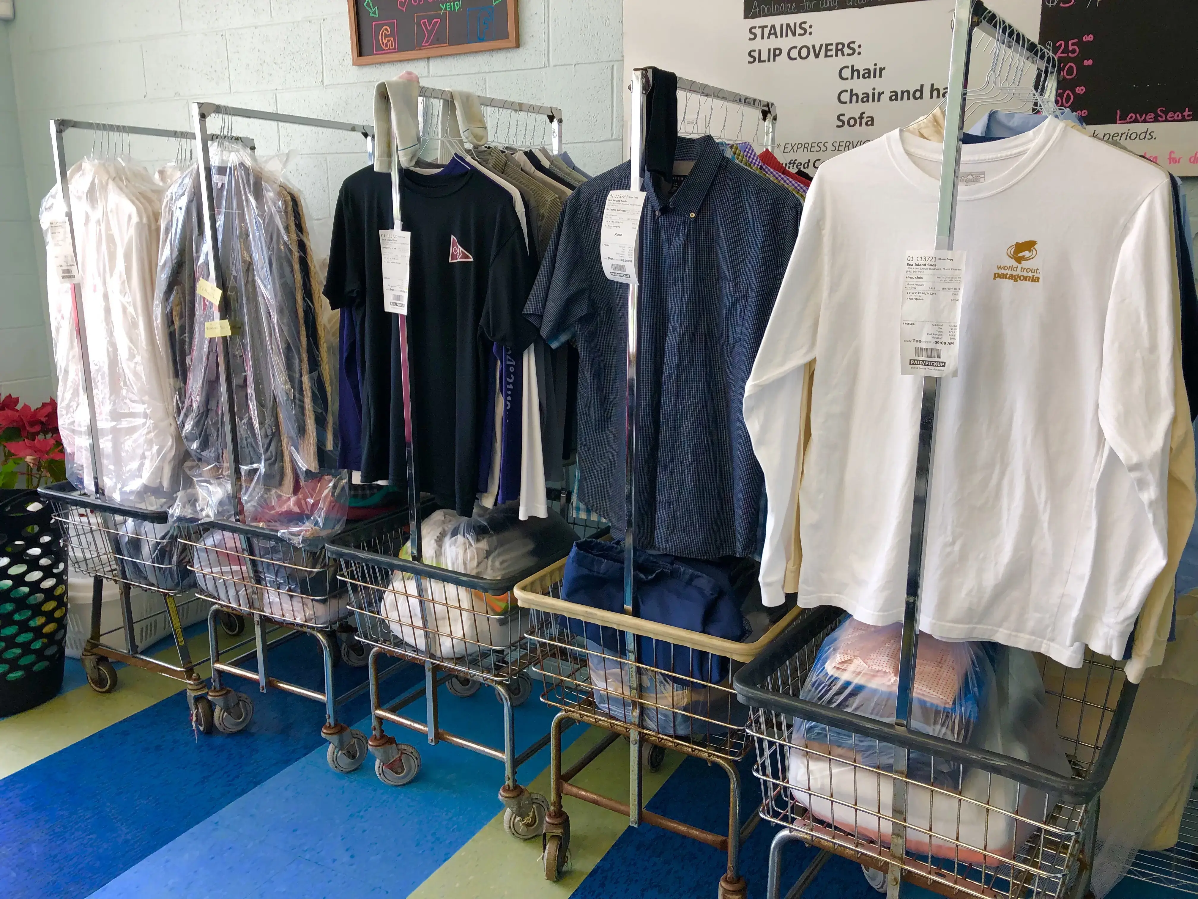 Sea Island Suds Laundromat thumbnail 9