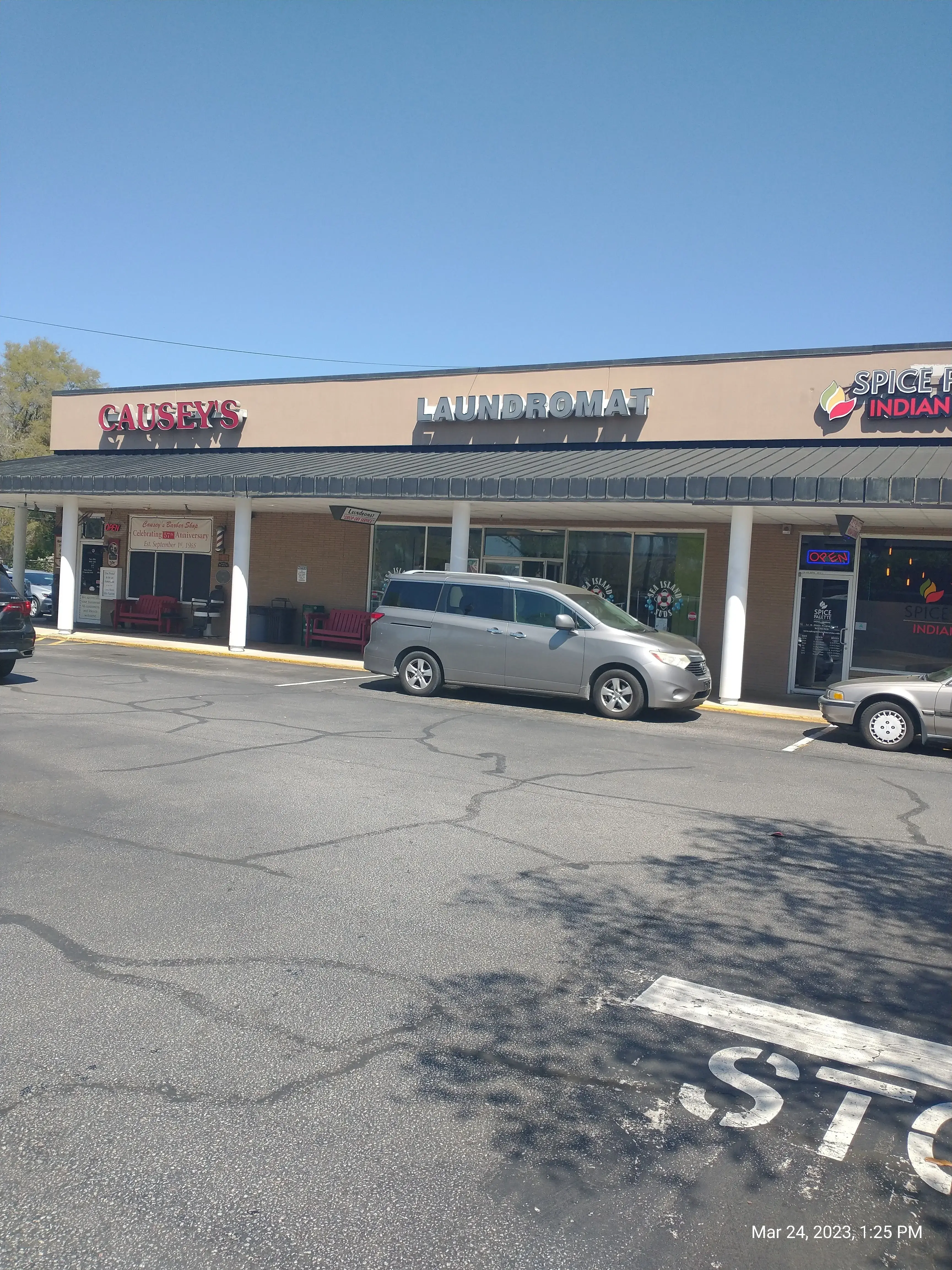 Sea Island Suds Laundromat - Image 6