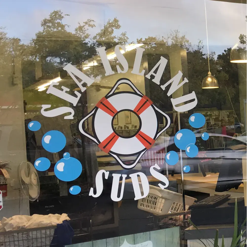 Sea Island Suds Laundromat thumbnail 11