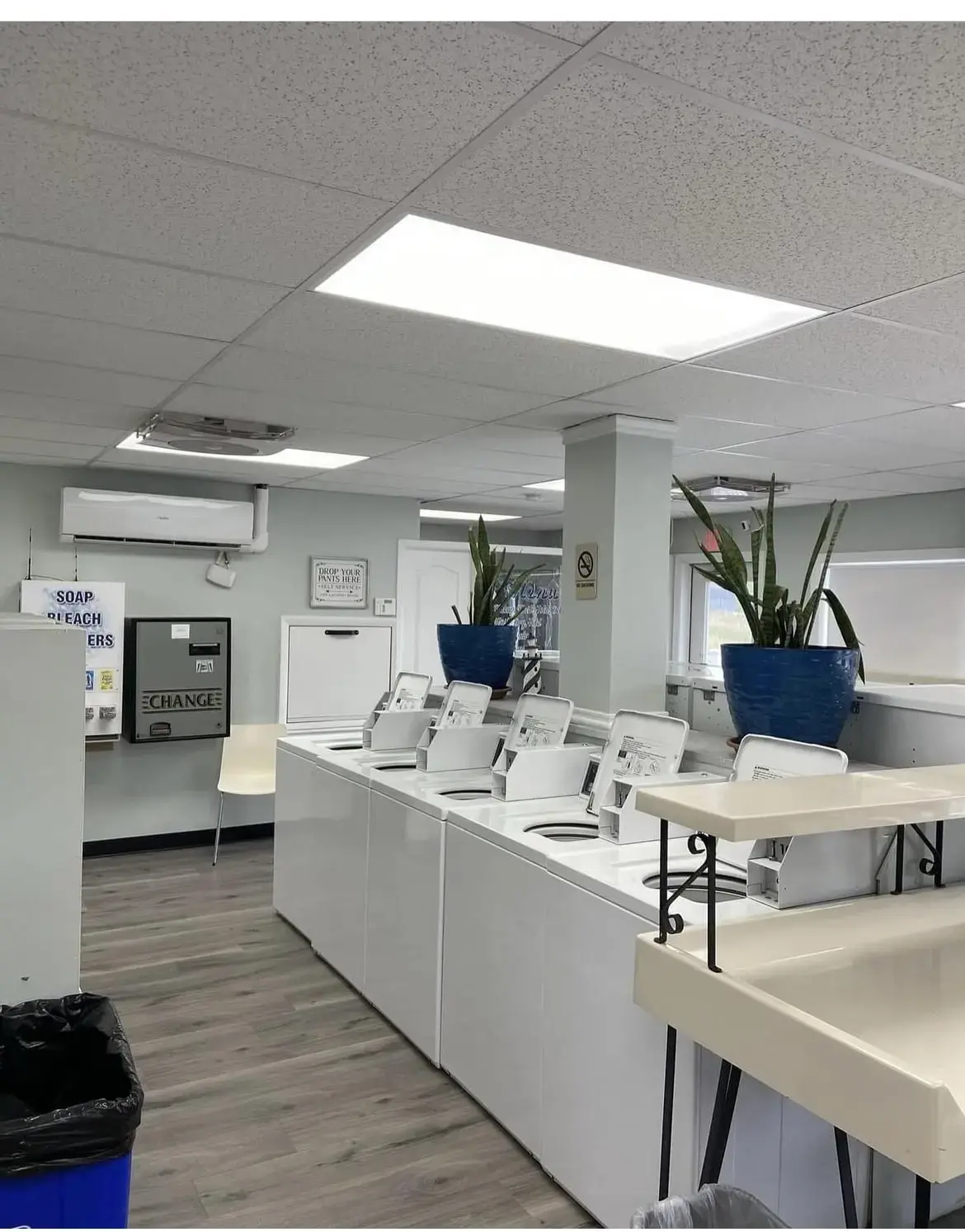 Sea suds laundromat - Image 3