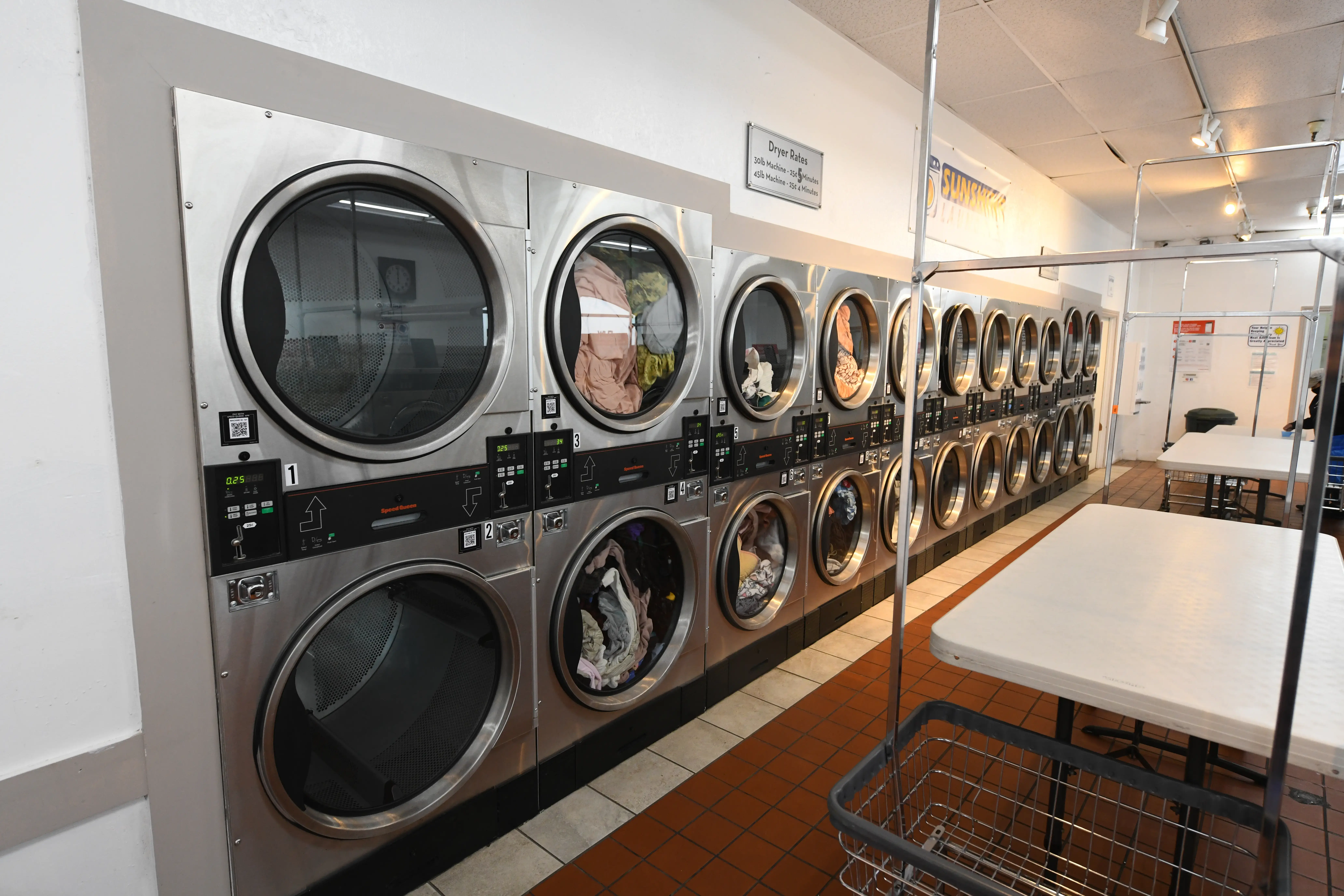 Seabreeze Laundry - Pacifica Laundromat thumbnail 13