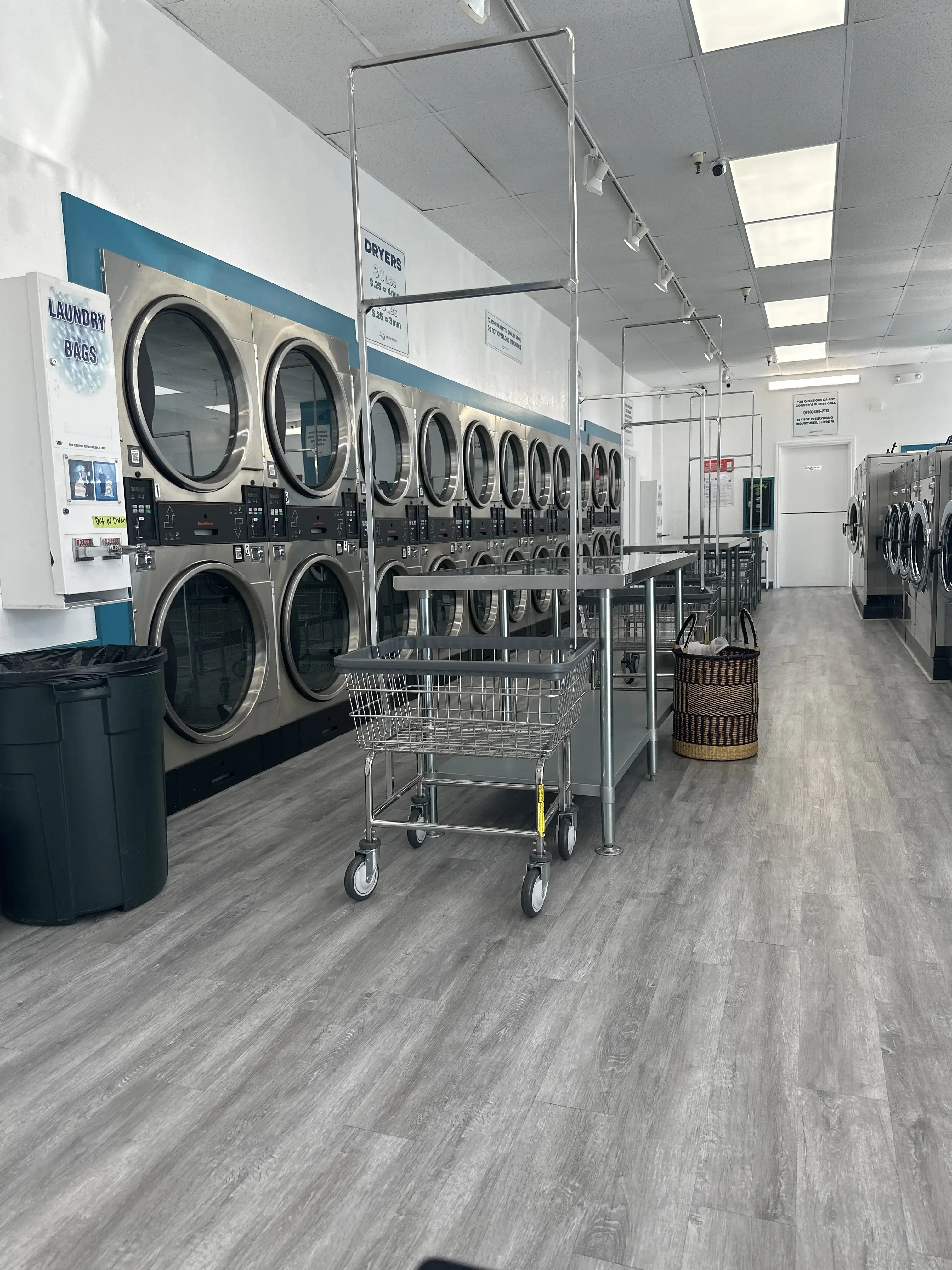 Seabreeze Laundry - Pacifica Laundromat thumbnail 2