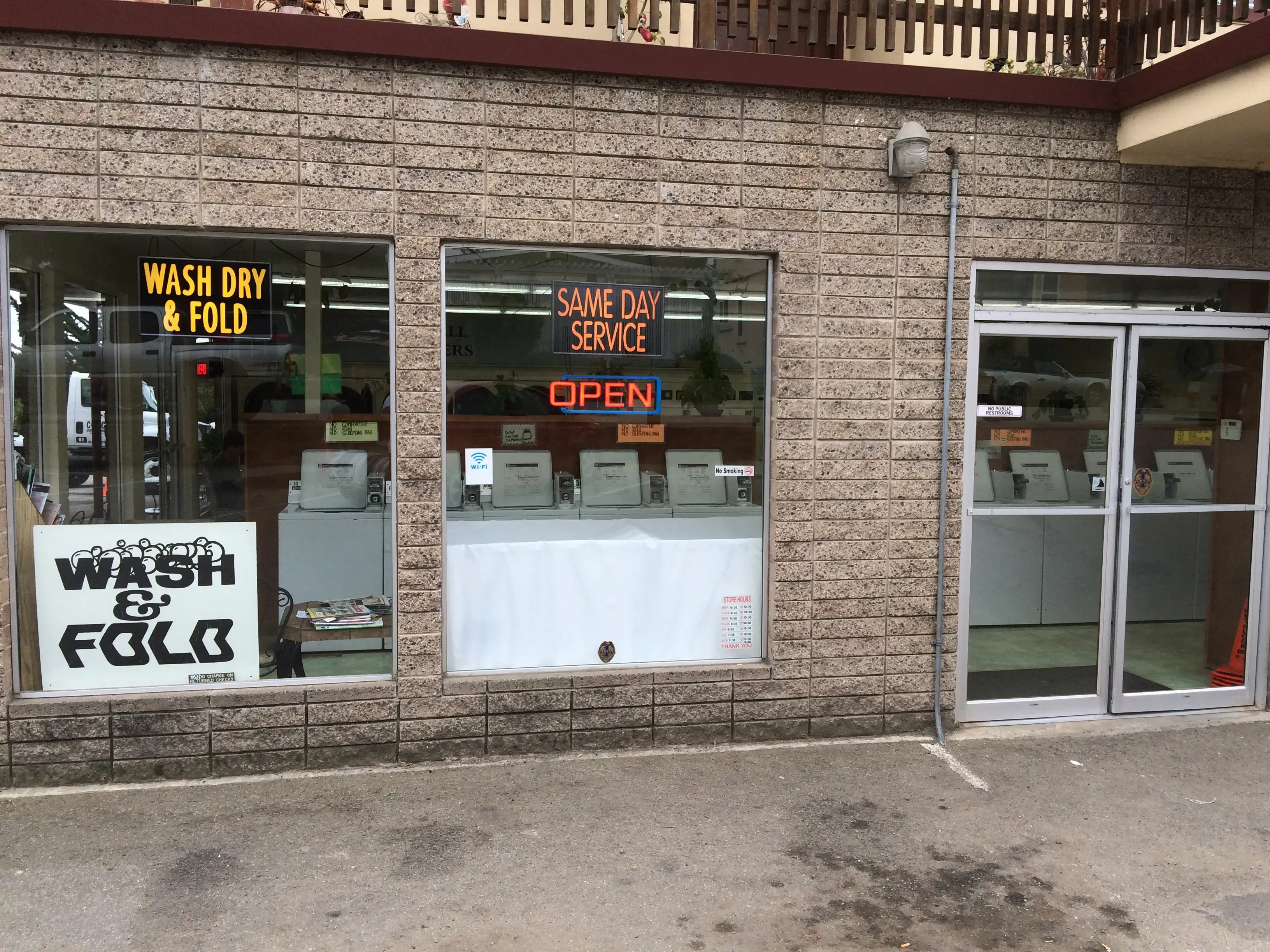 Seacliff Plaza Laundromat thumbnail 4