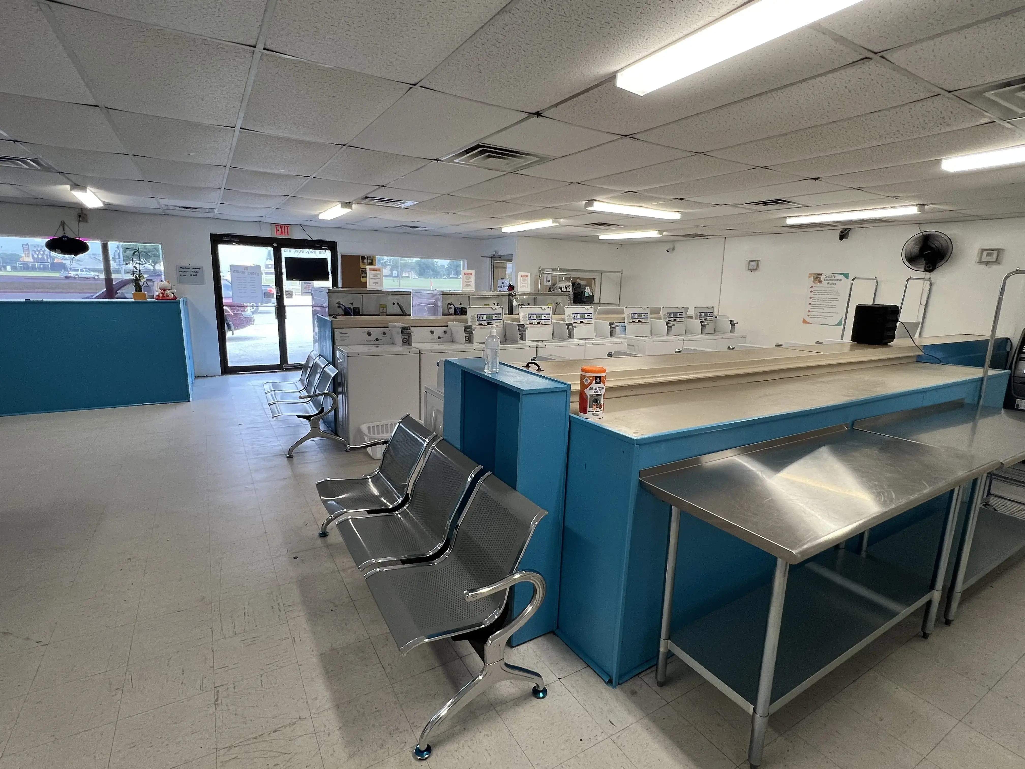 Sealy Laundromat thumbnail 10