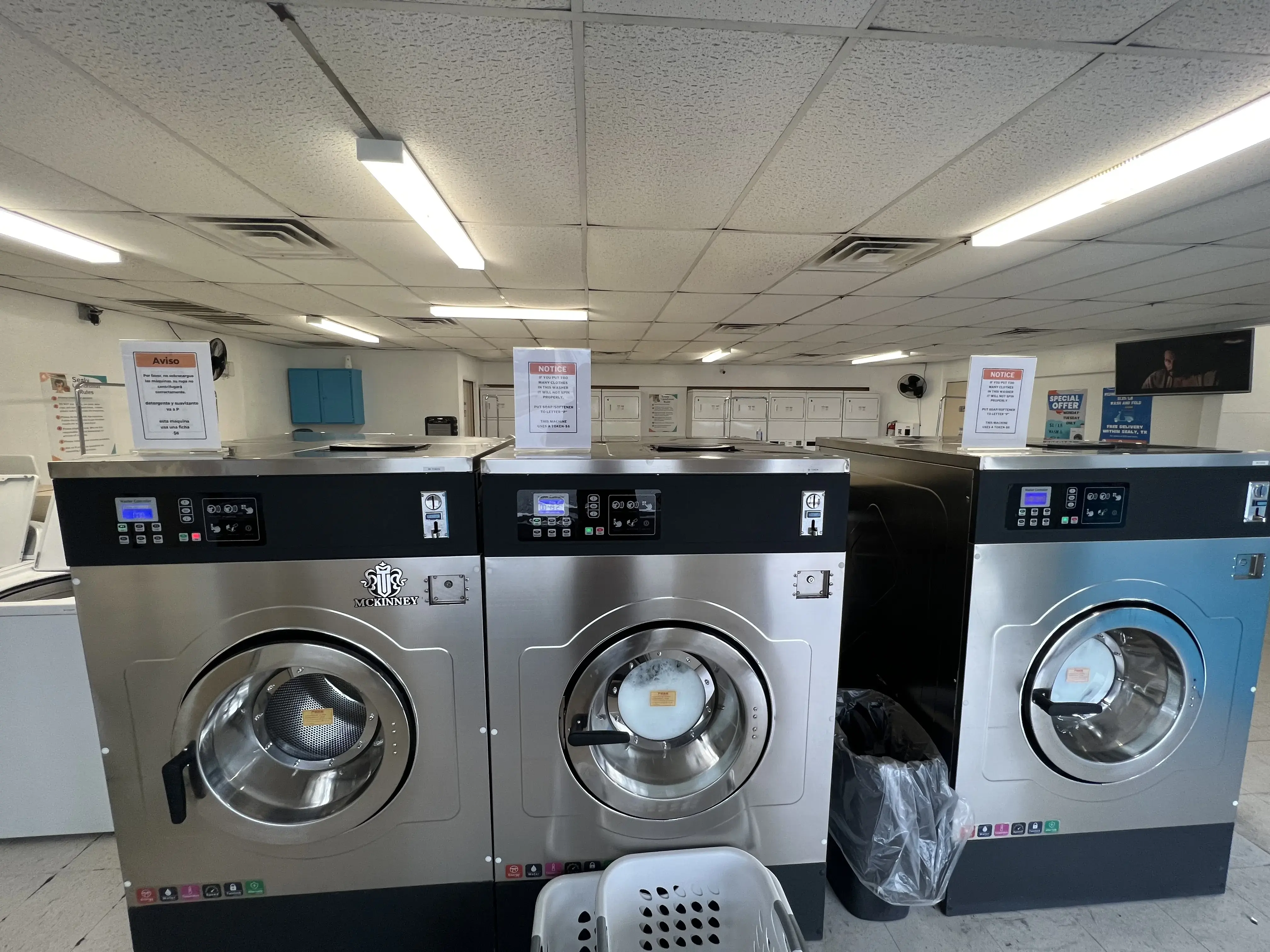Sealy Laundromat thumbnail 9