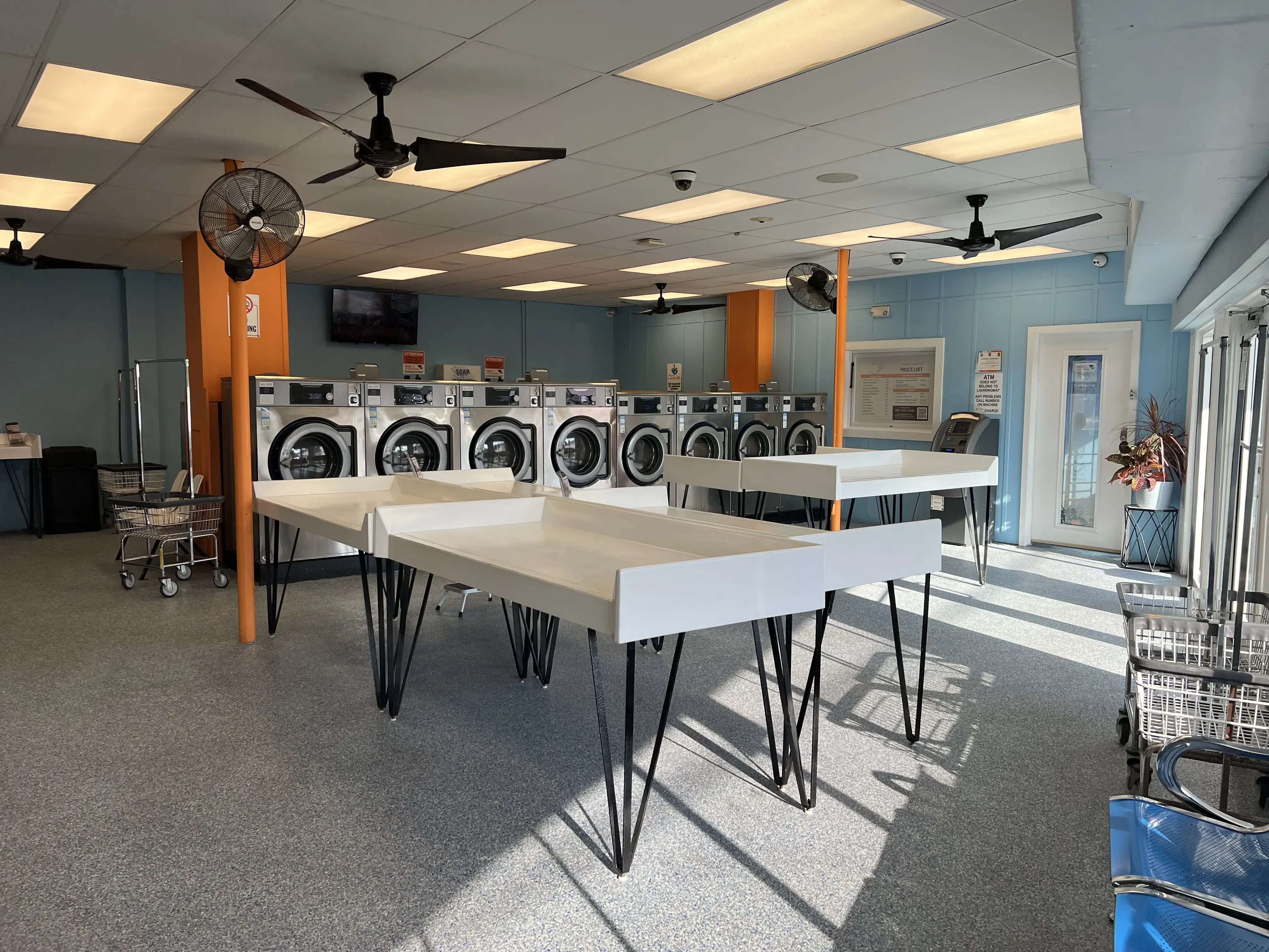 Seaside Laundromat - Image 1