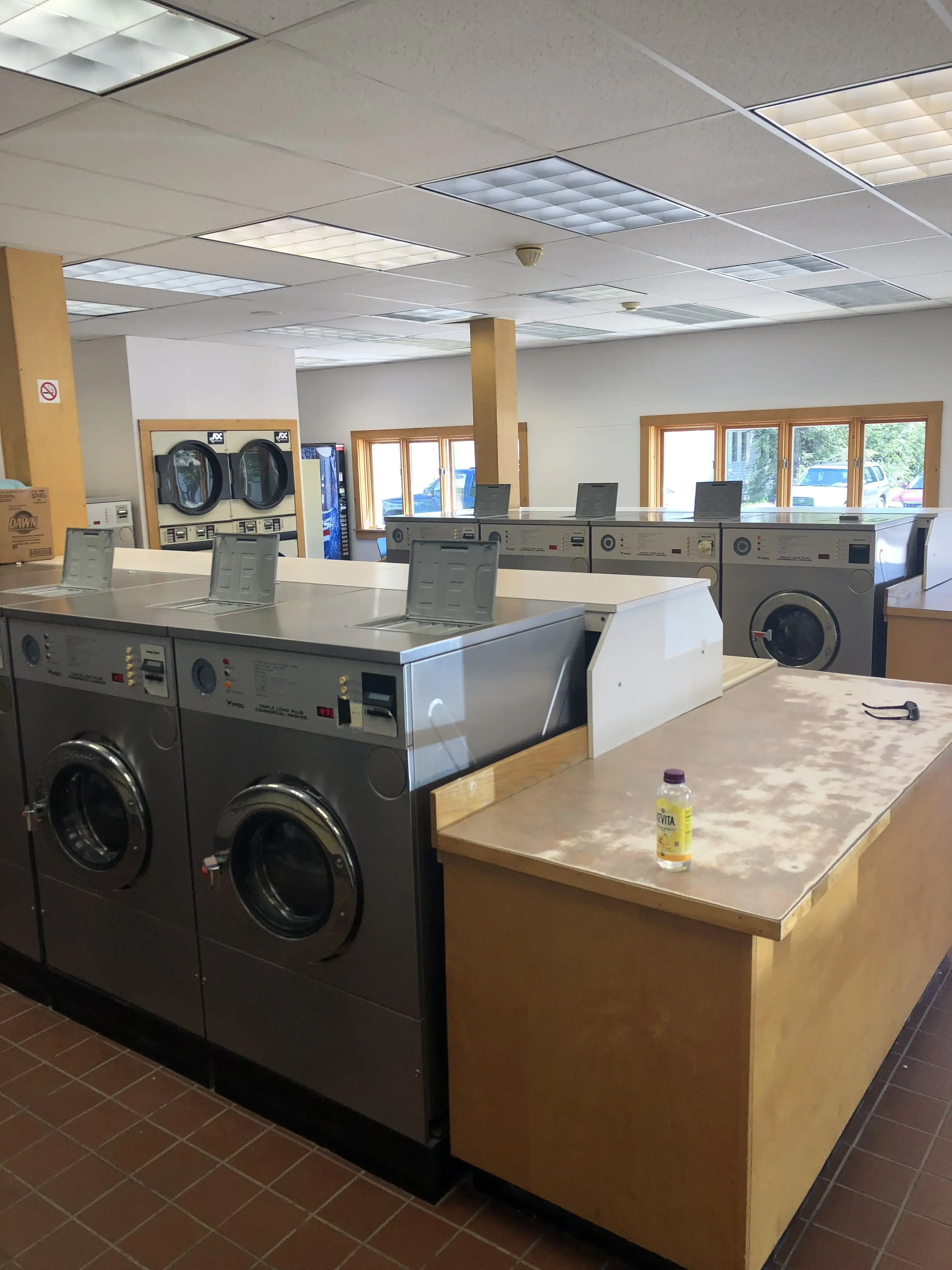 Seavey Street Laundromat thumbnail 16