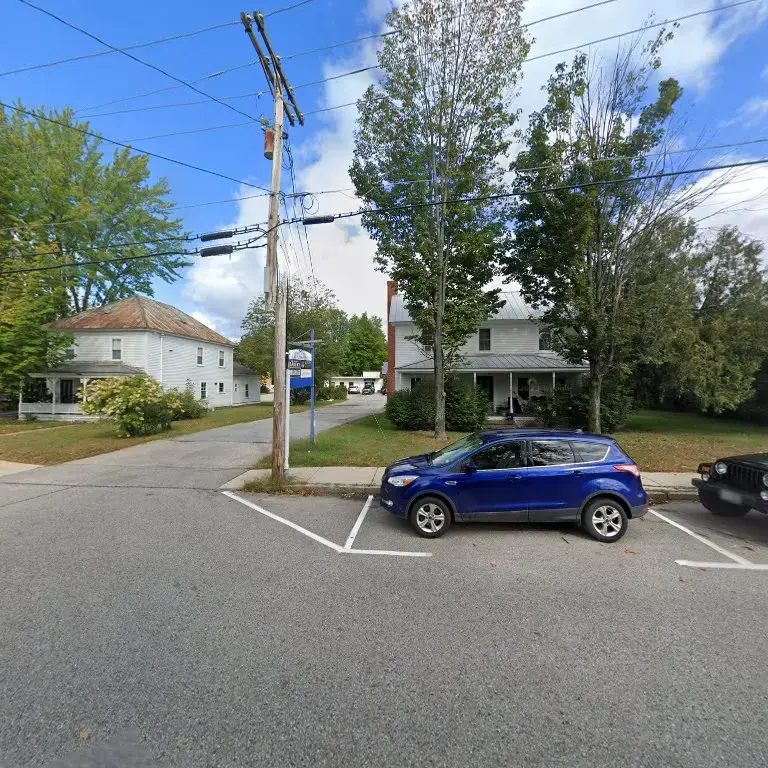 Seavey Street Laundromat - Image 17