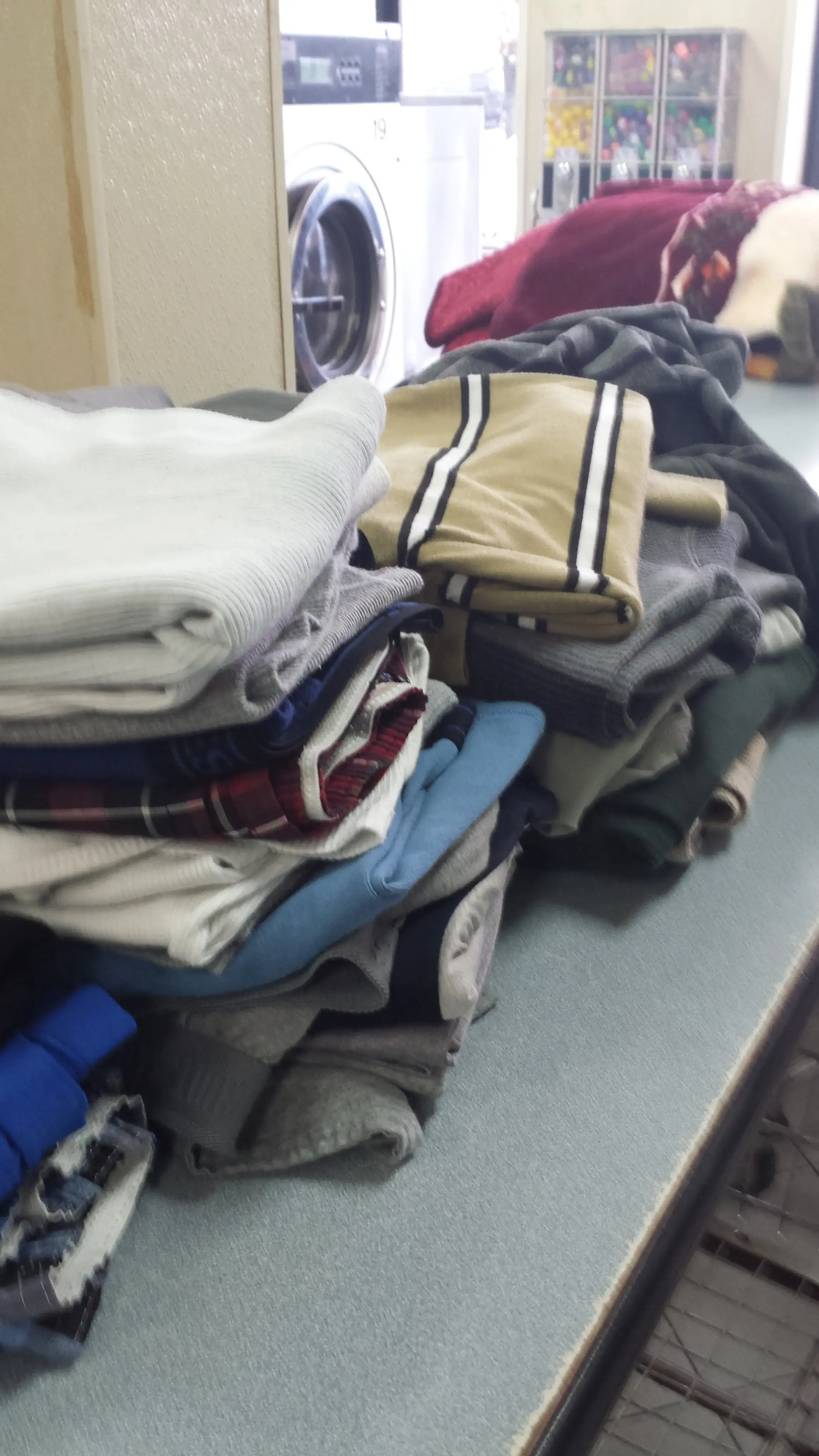 Second Avenue Laundromat - Image 6