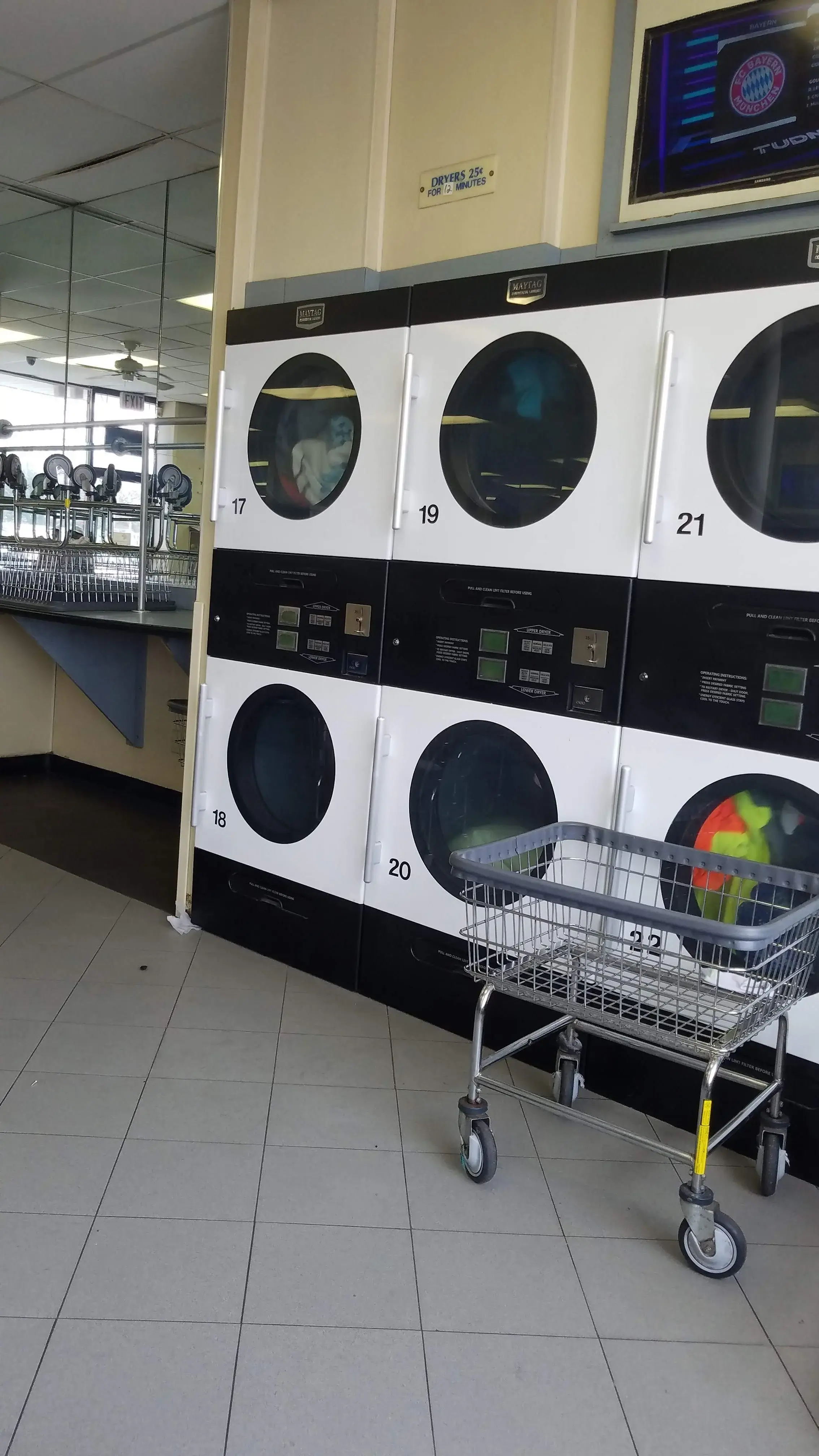 Second Avenue Laundromat thumbnail 1