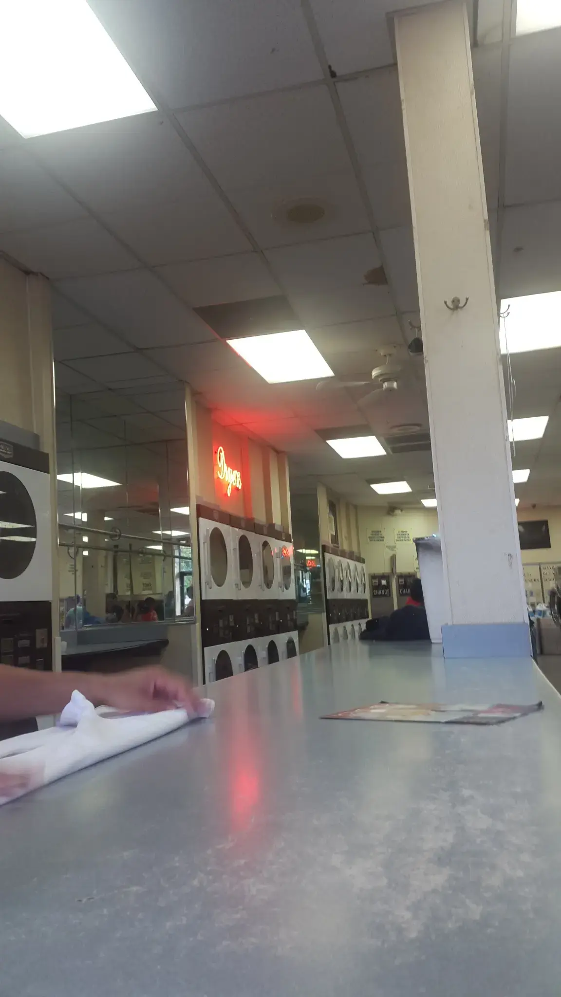 Second Avenue Laundromat thumbnail 4