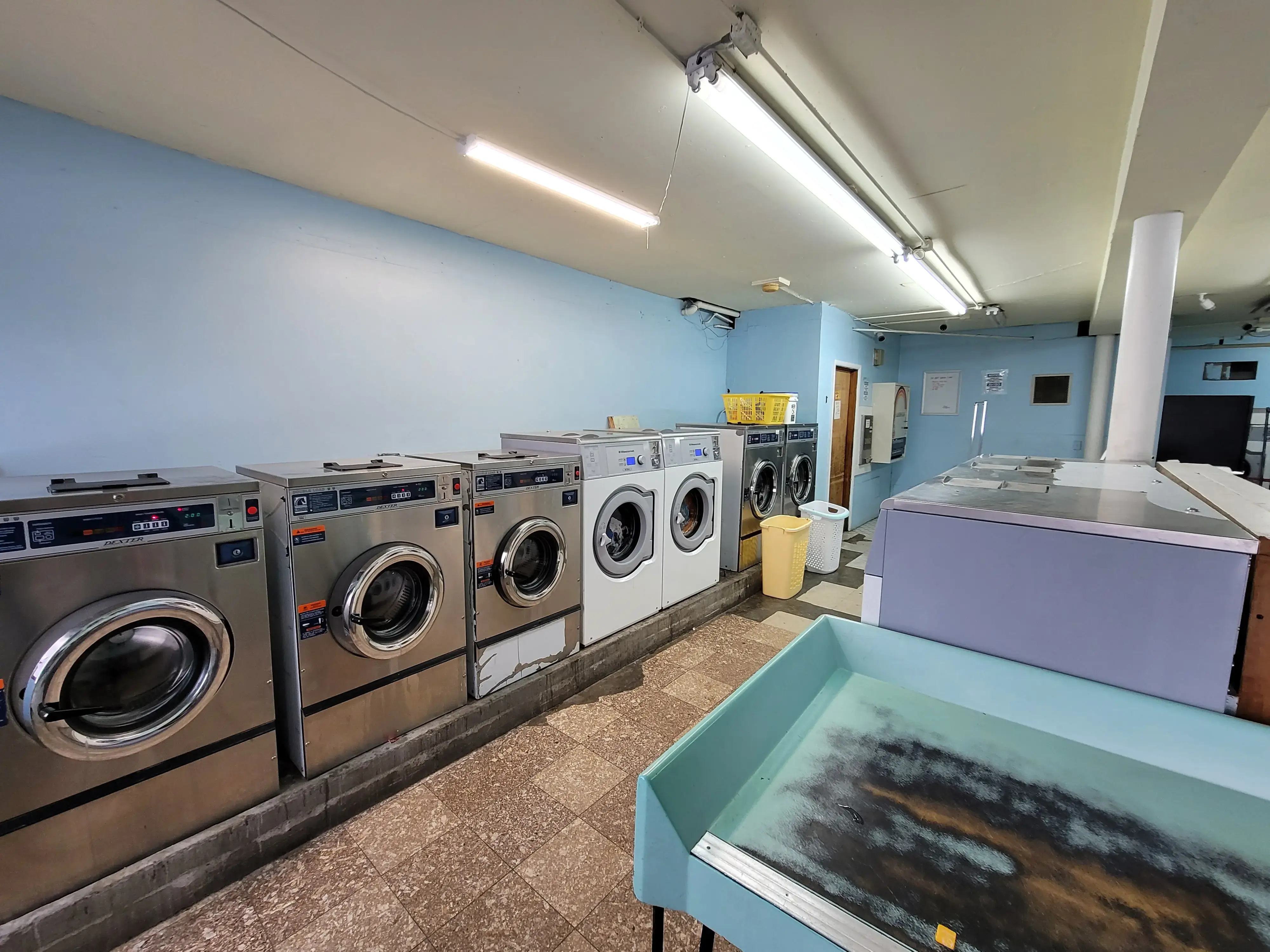 Selah Dry Cleaners & Laundry thumbnail 1