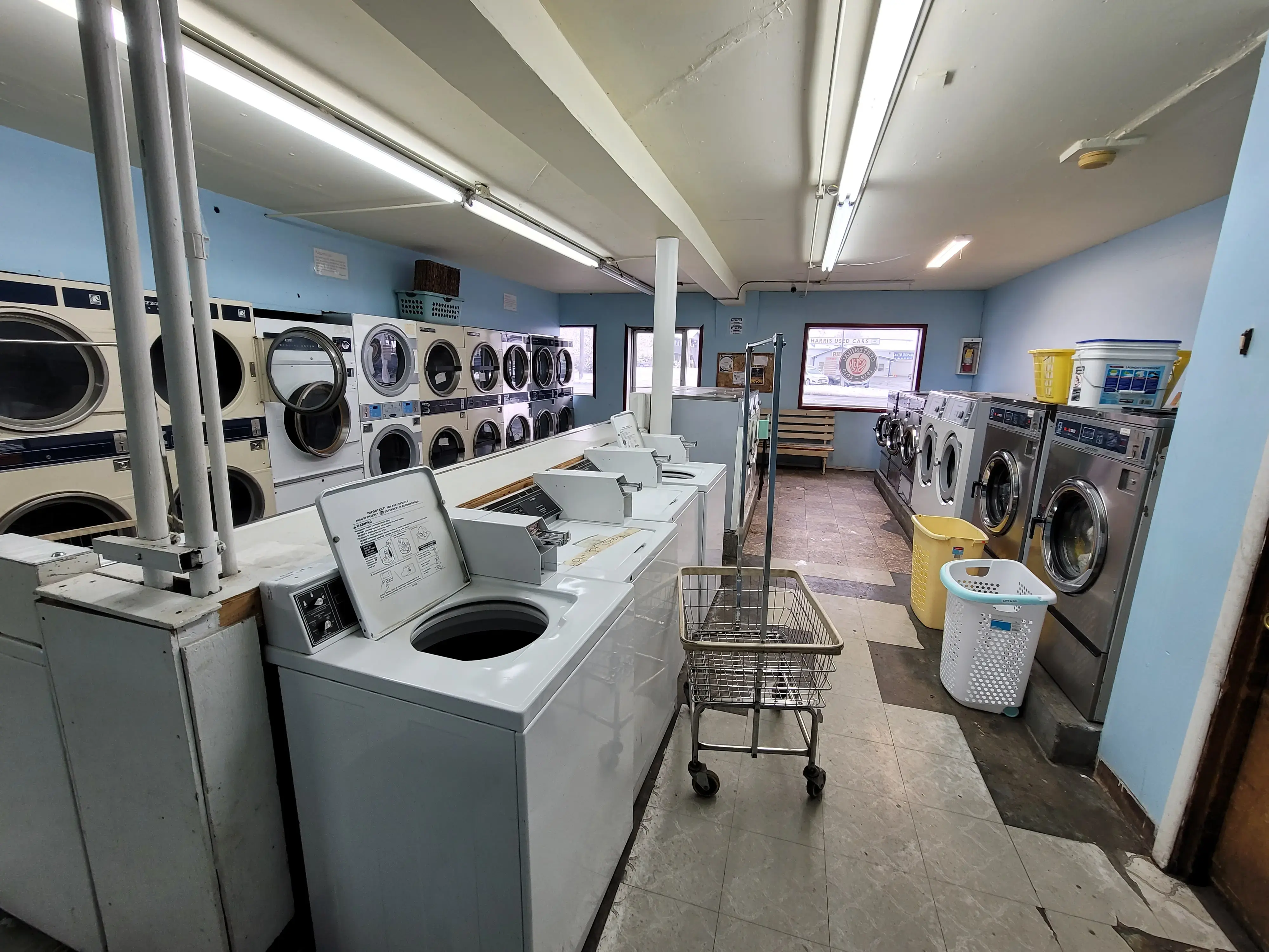 Selah Dry Cleaners & Laundry thumbnail 13