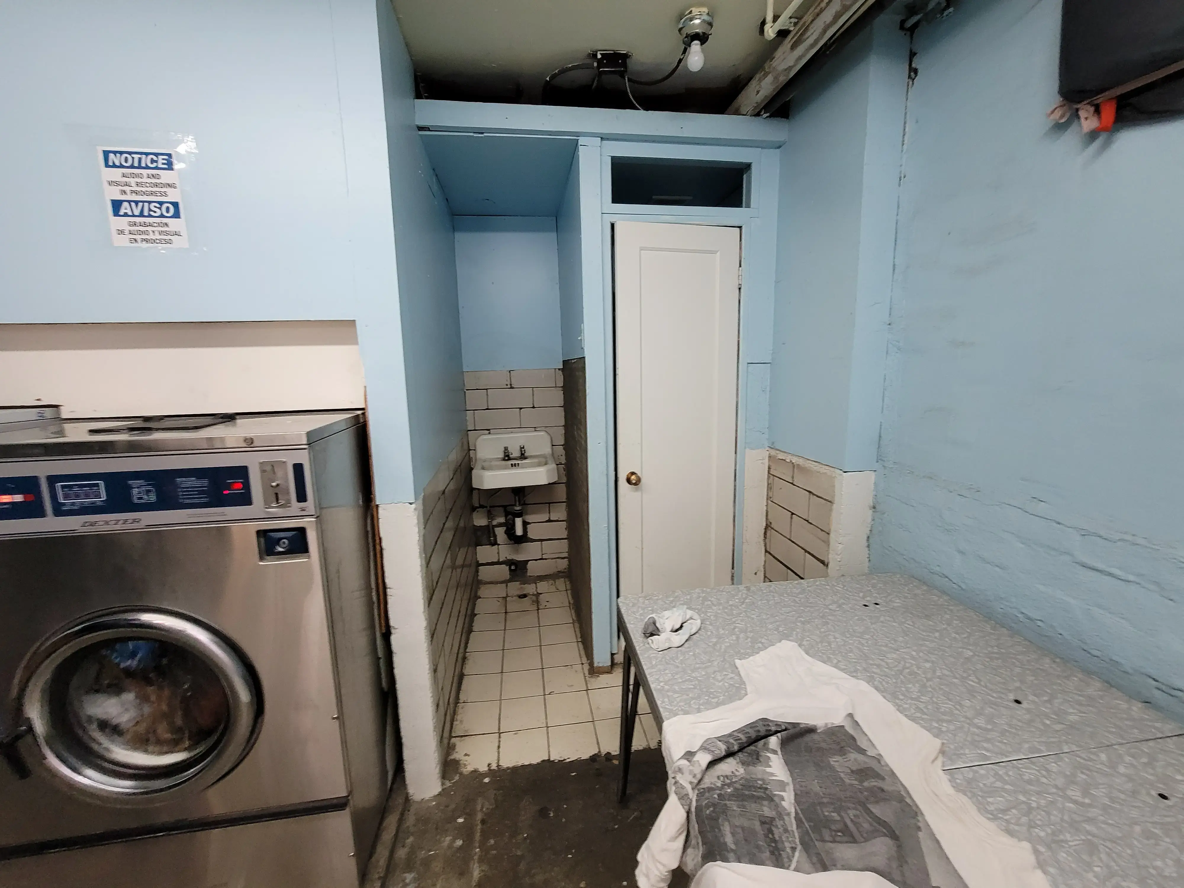 Selah Dry Cleaners & Laundry thumbnail 11