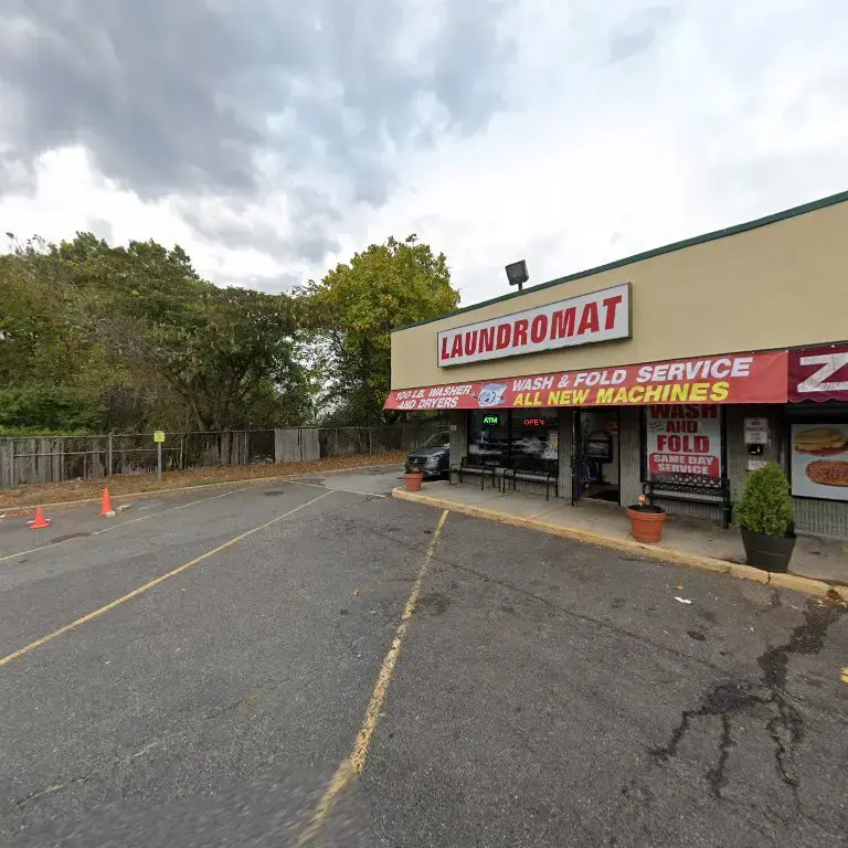 Selden Laundromat thumbnail 6