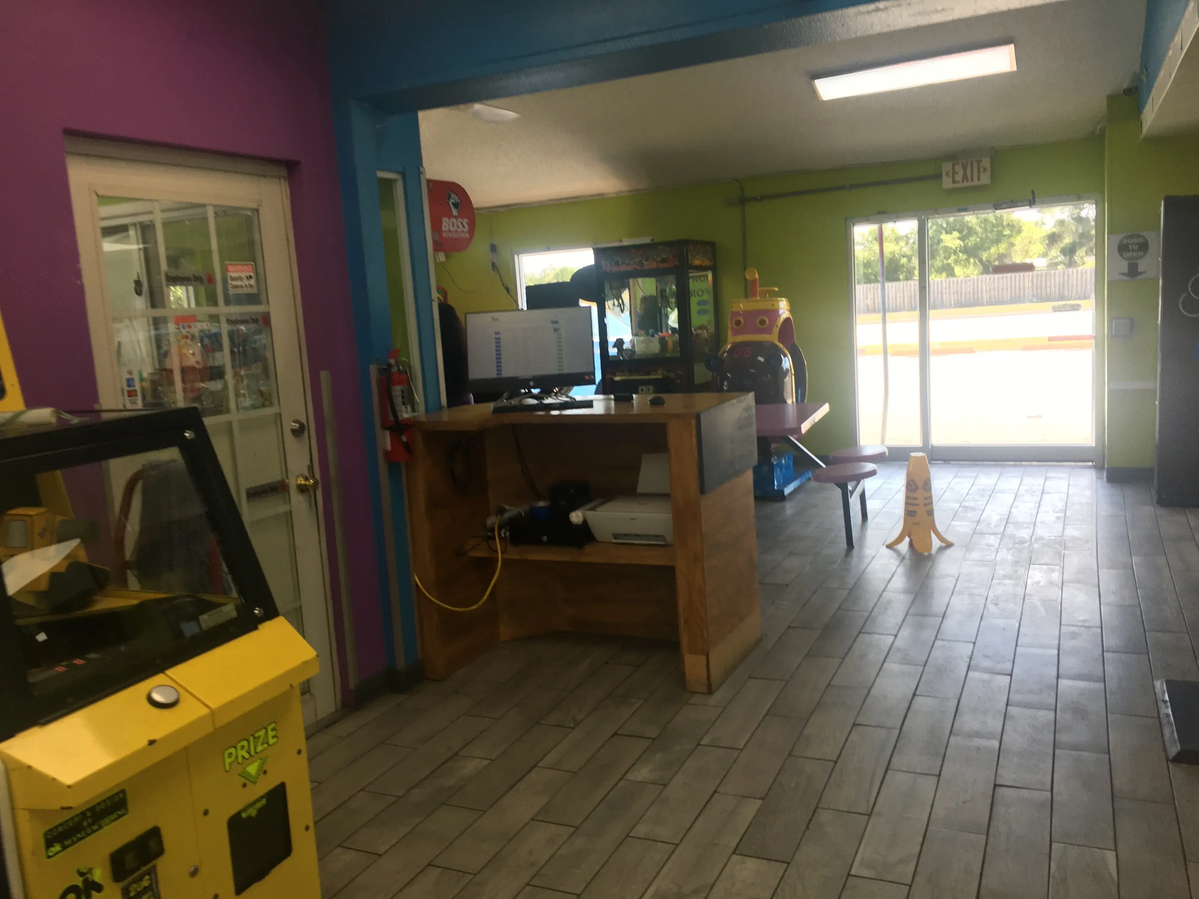 Select Coin Laundry thumbnail 11