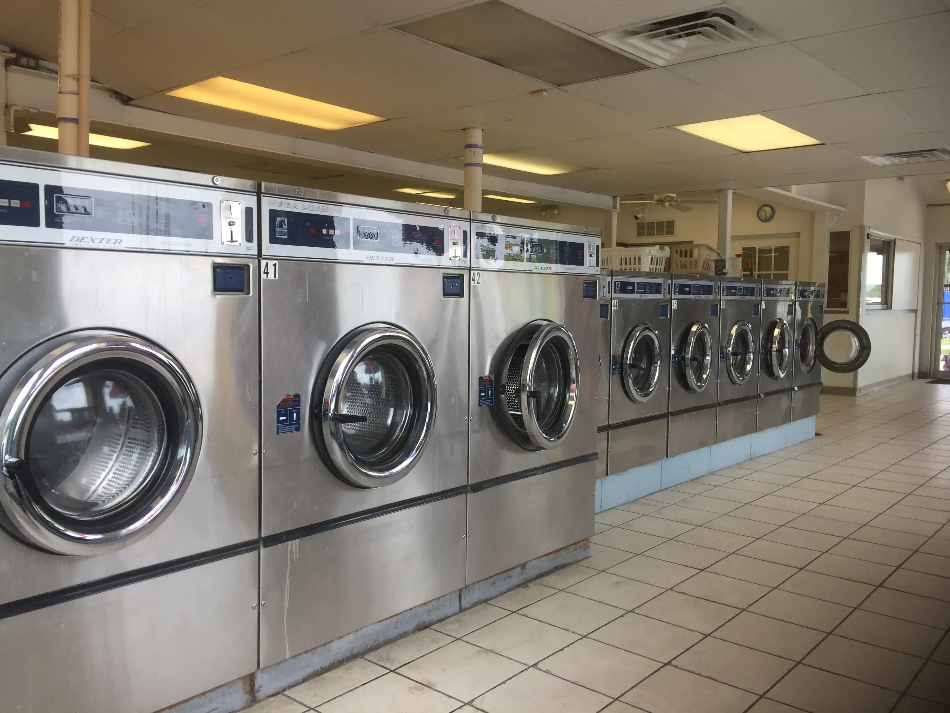 Select Coin Laundry thumbnail 4
