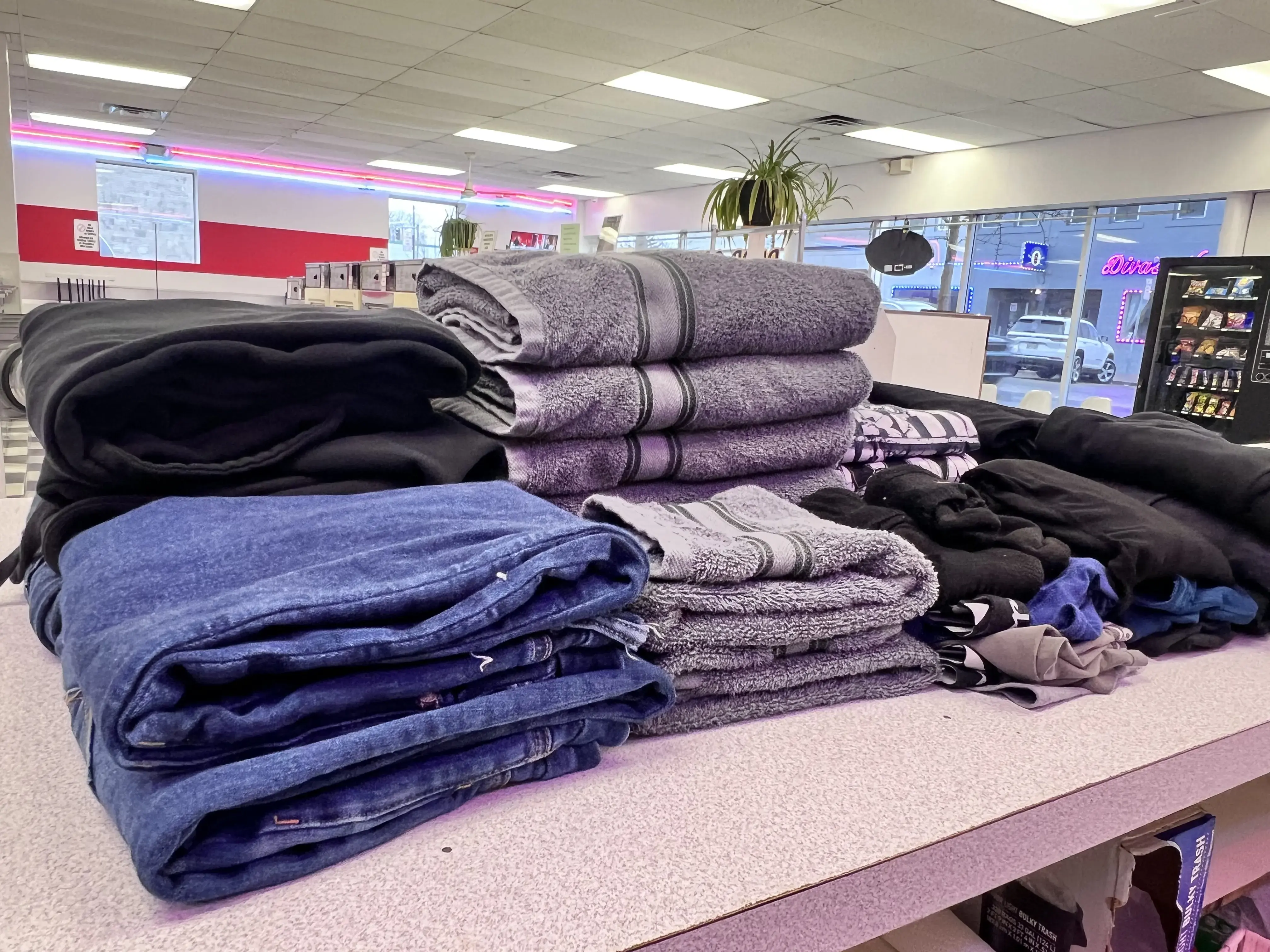 Select Laundry - Image 4