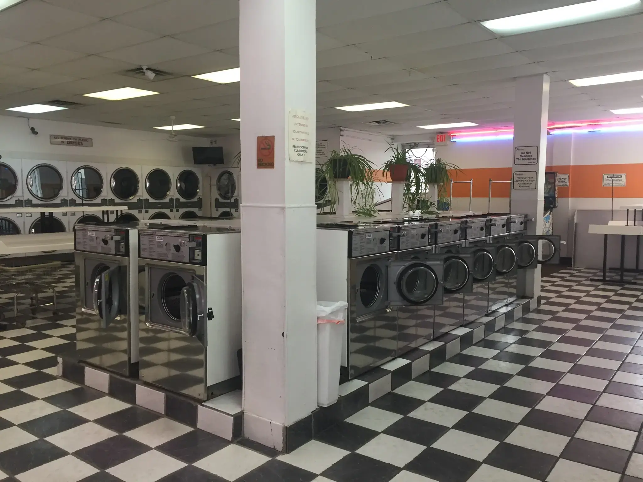 Select Laundry - Image 17