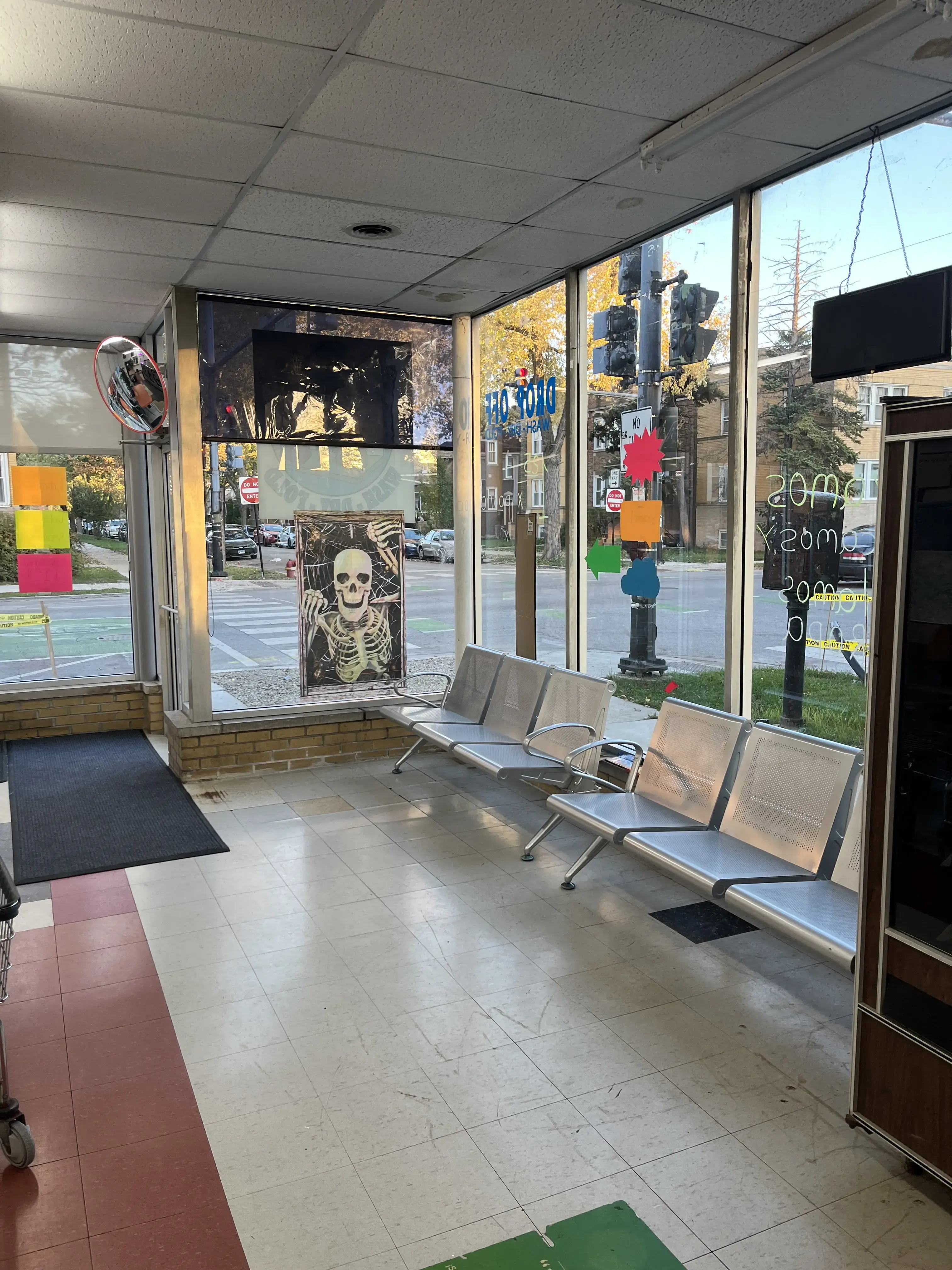 Self-Laundry / Coin Laundry - Image 10