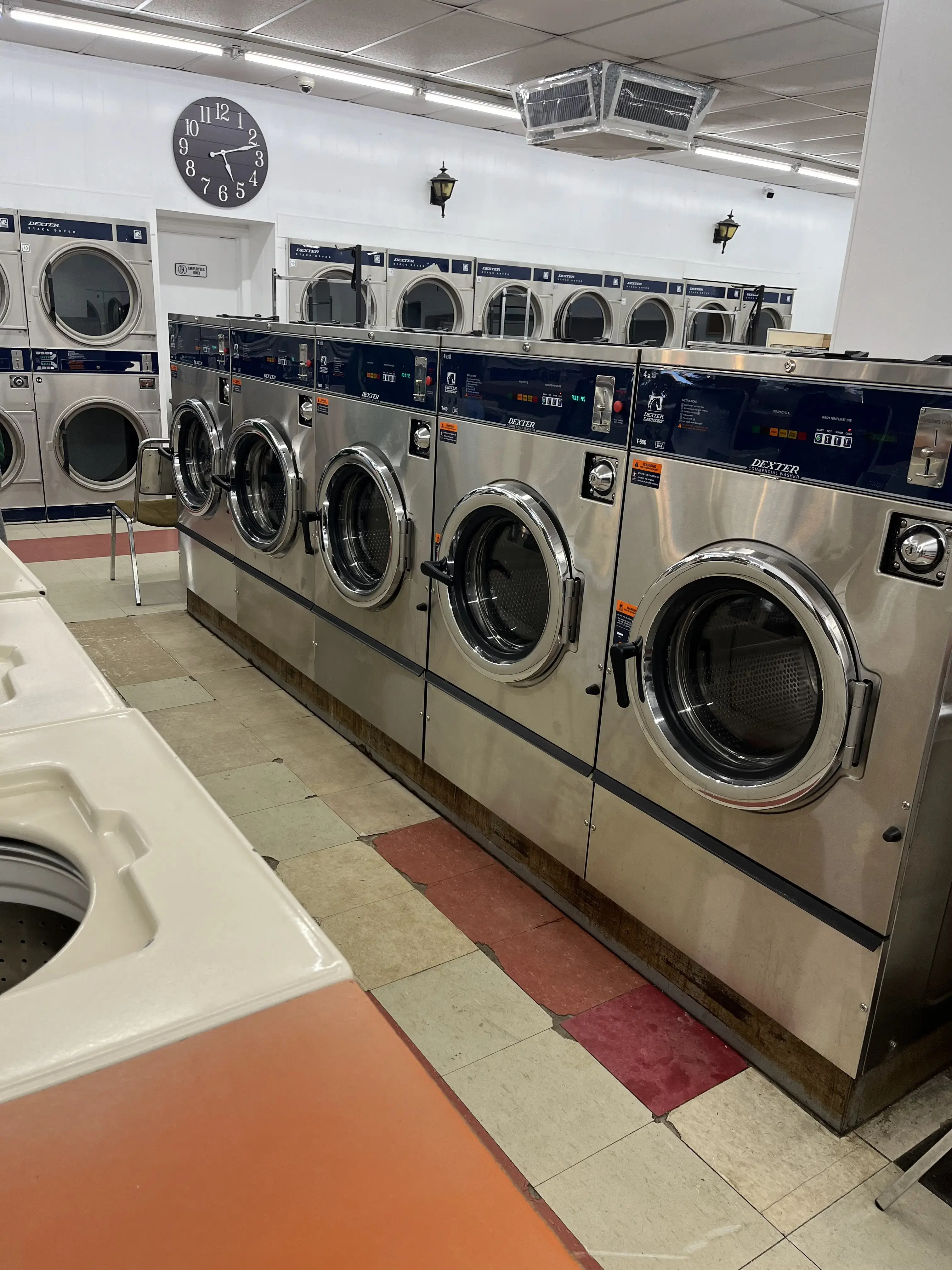 Self-Laundry / Coin Laundry thumbnail 1