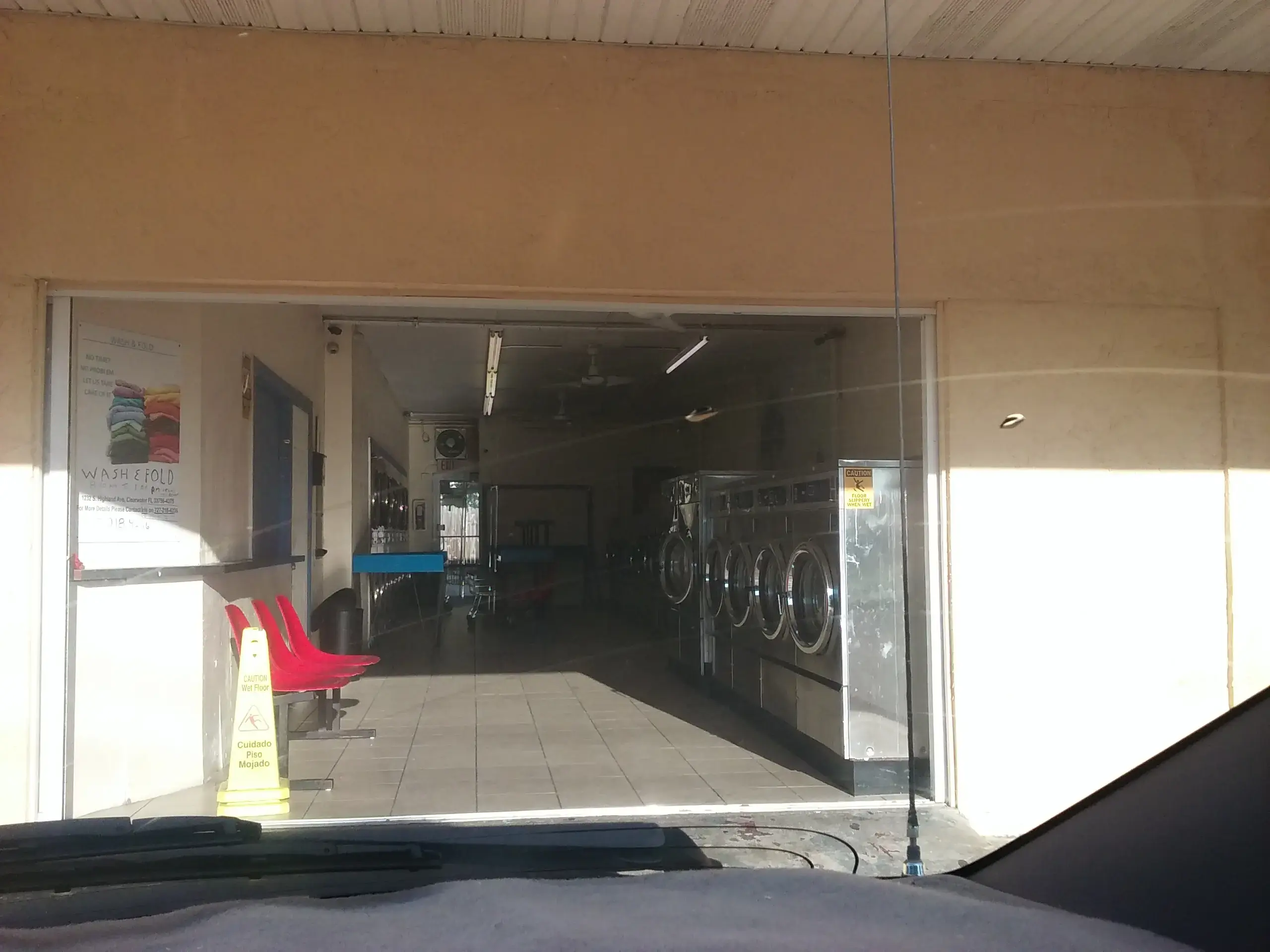 Self-Service Laundromat Highland Ave - Image 6
