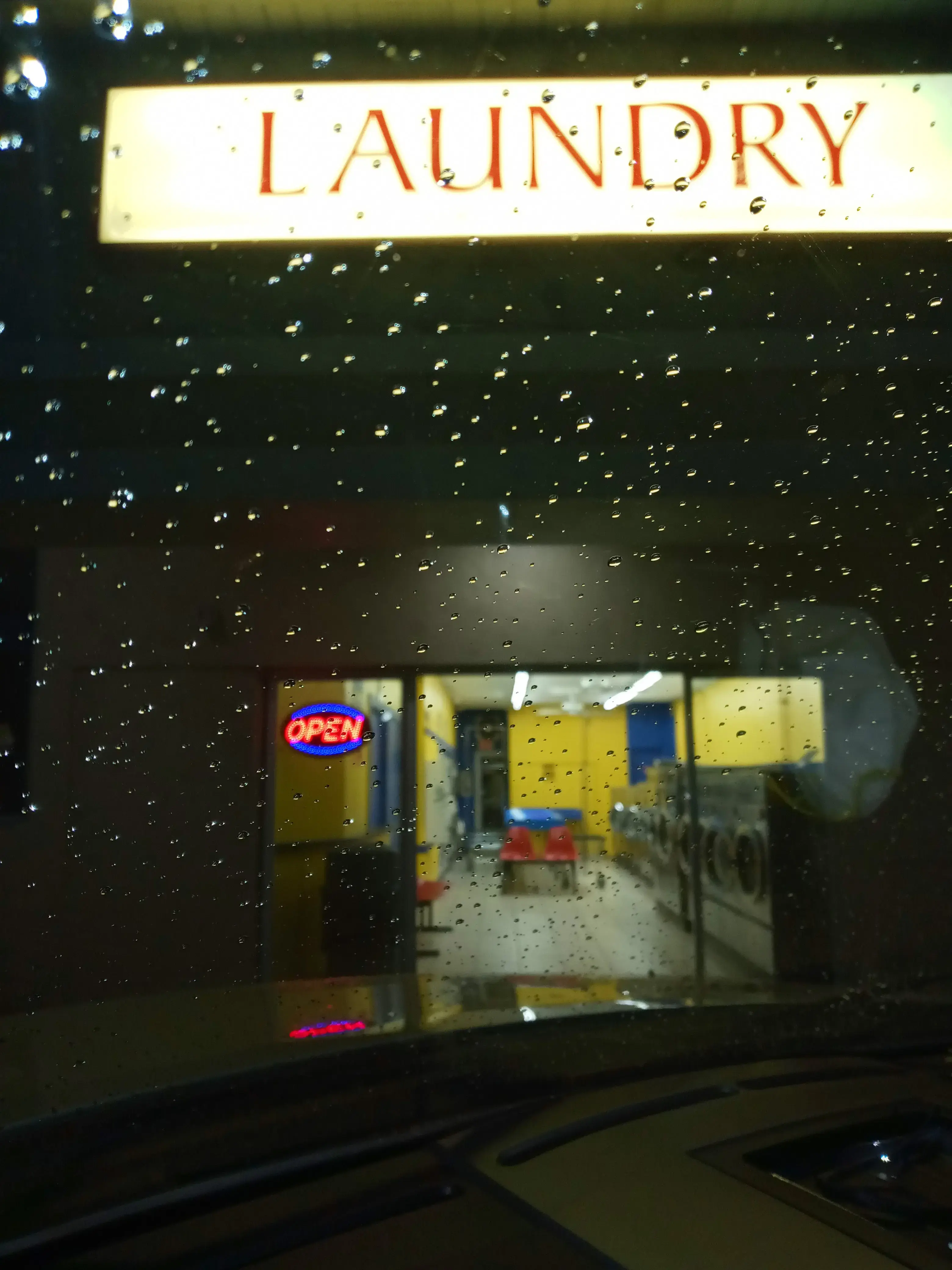 Self-Service Laundromat Highland Ave - Image 7