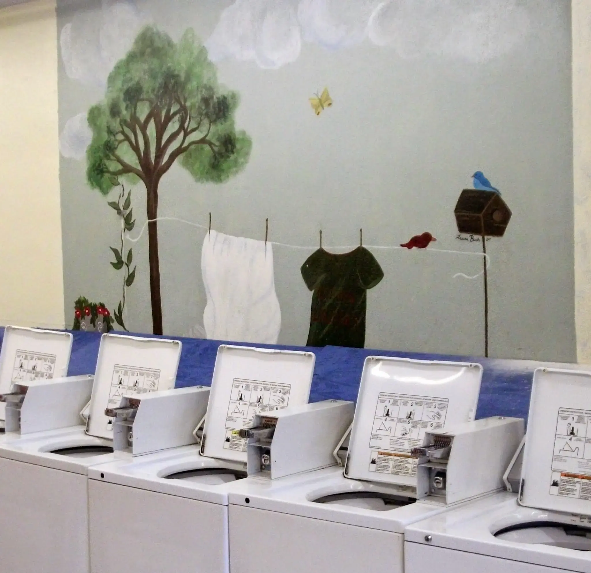 Self-Service Laundromat Highland Ave - Image 2