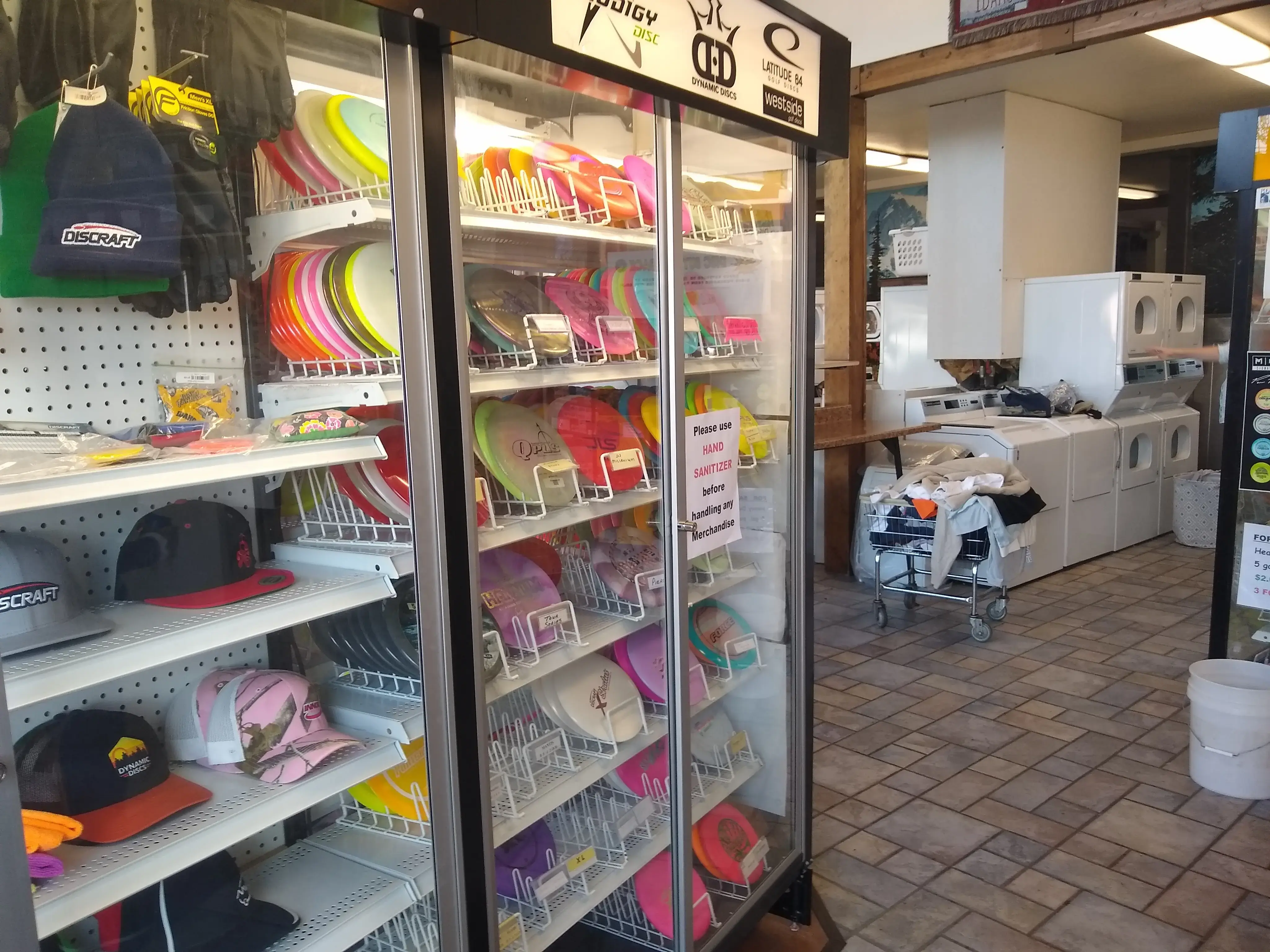 Seltice Laundry & Dry Cleaning - Image 14
