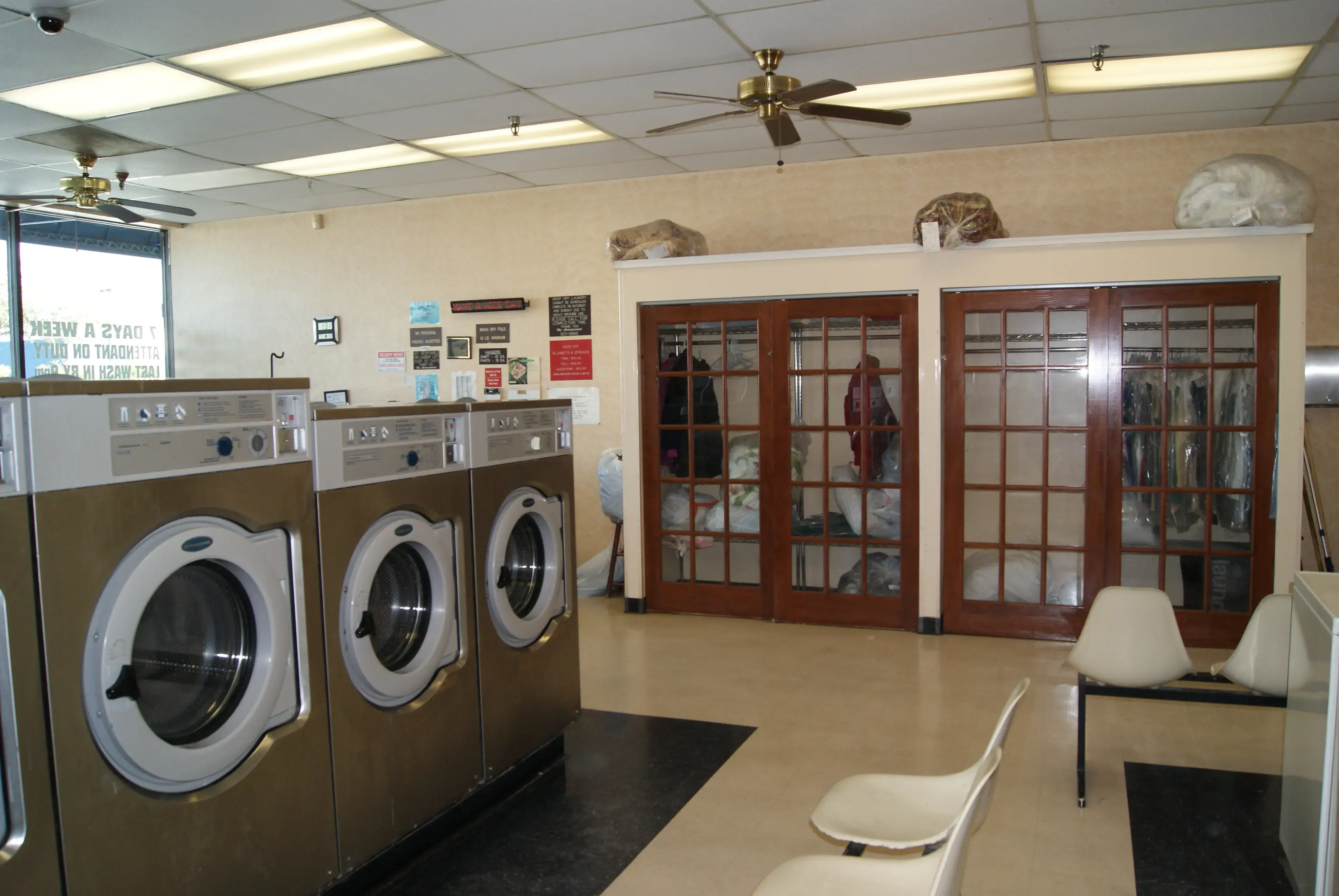 Seminole Center Laundromat thumbnail 19