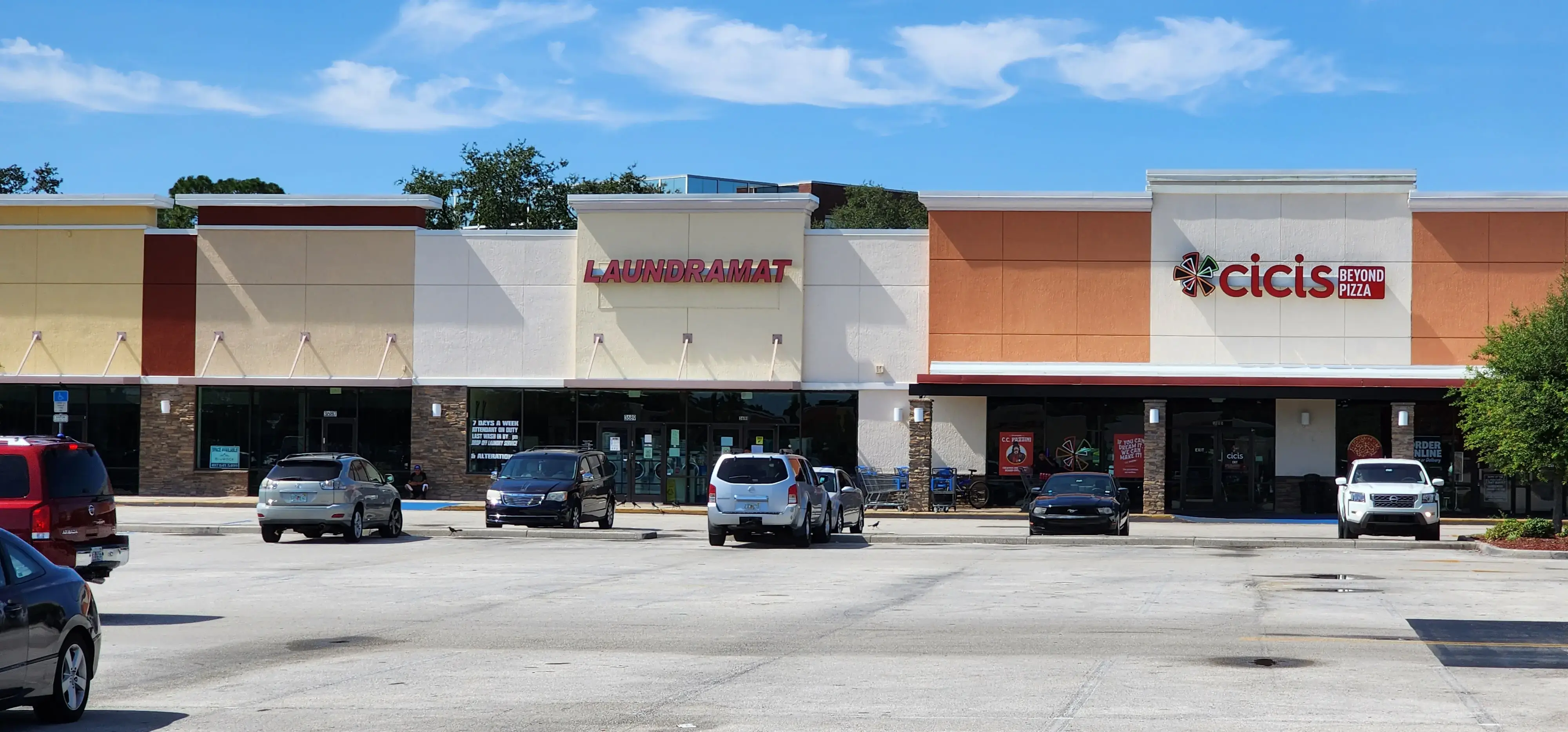 Seminole Center Laundromat - Image 18