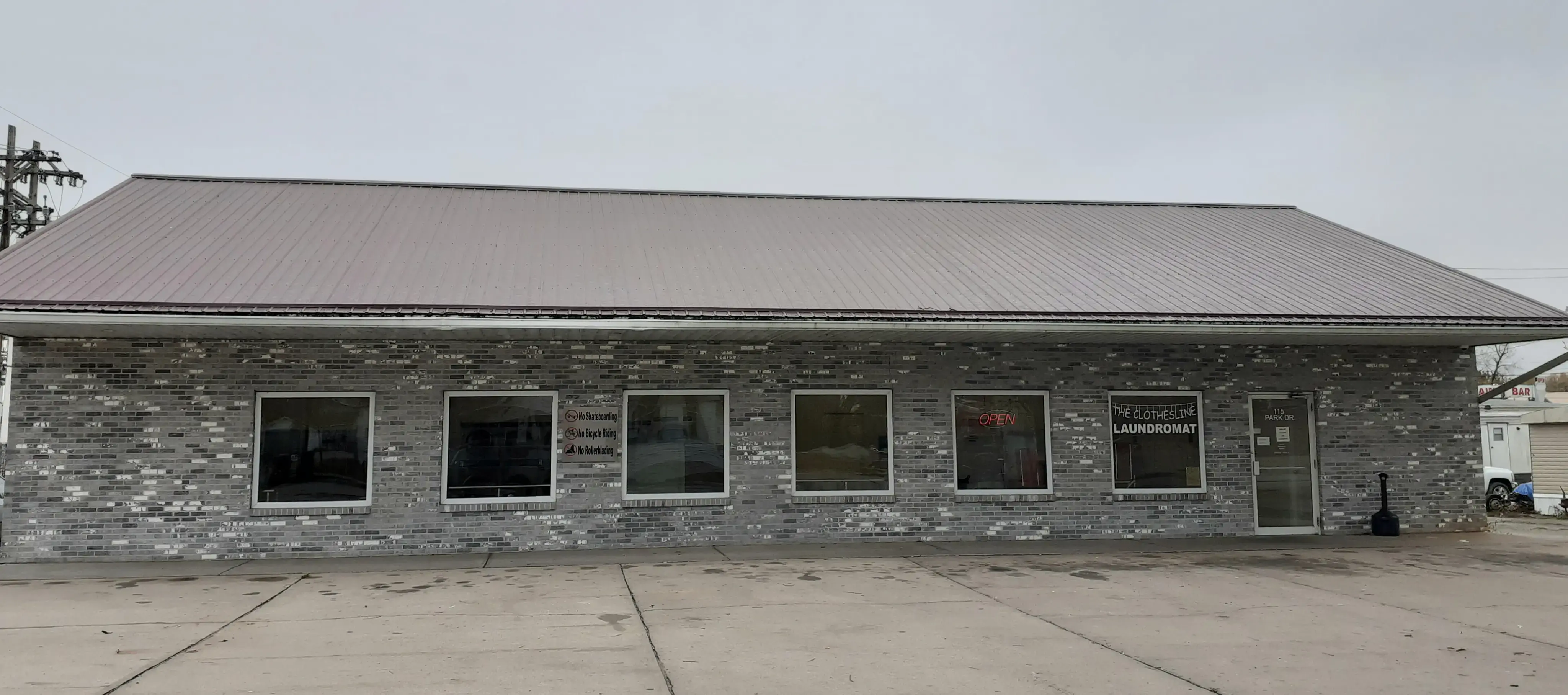 SEMO Suds Clothesline Laundromat - Image 3