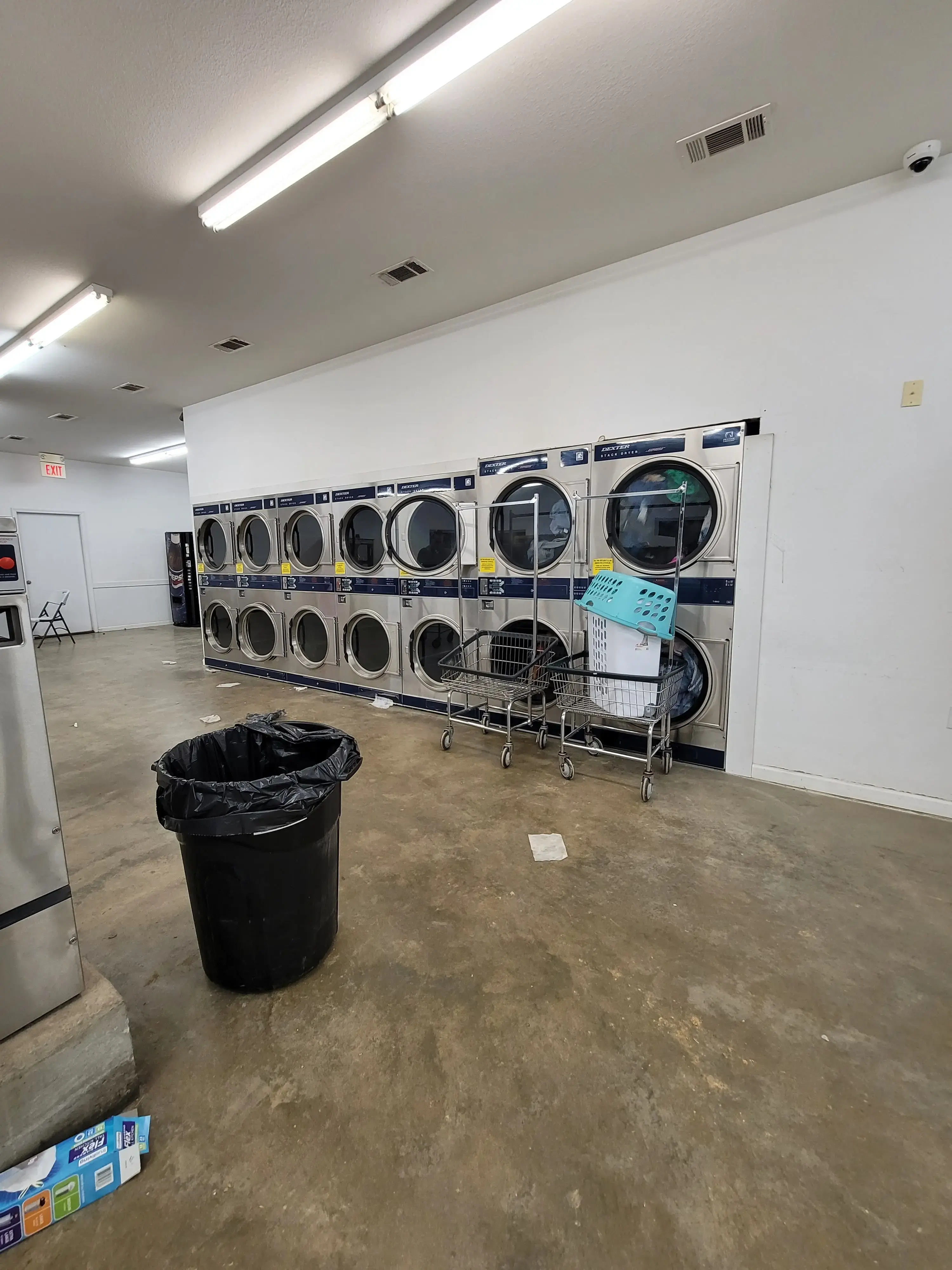 SEMO Suds Clothesline Laundromat thumbnail 6