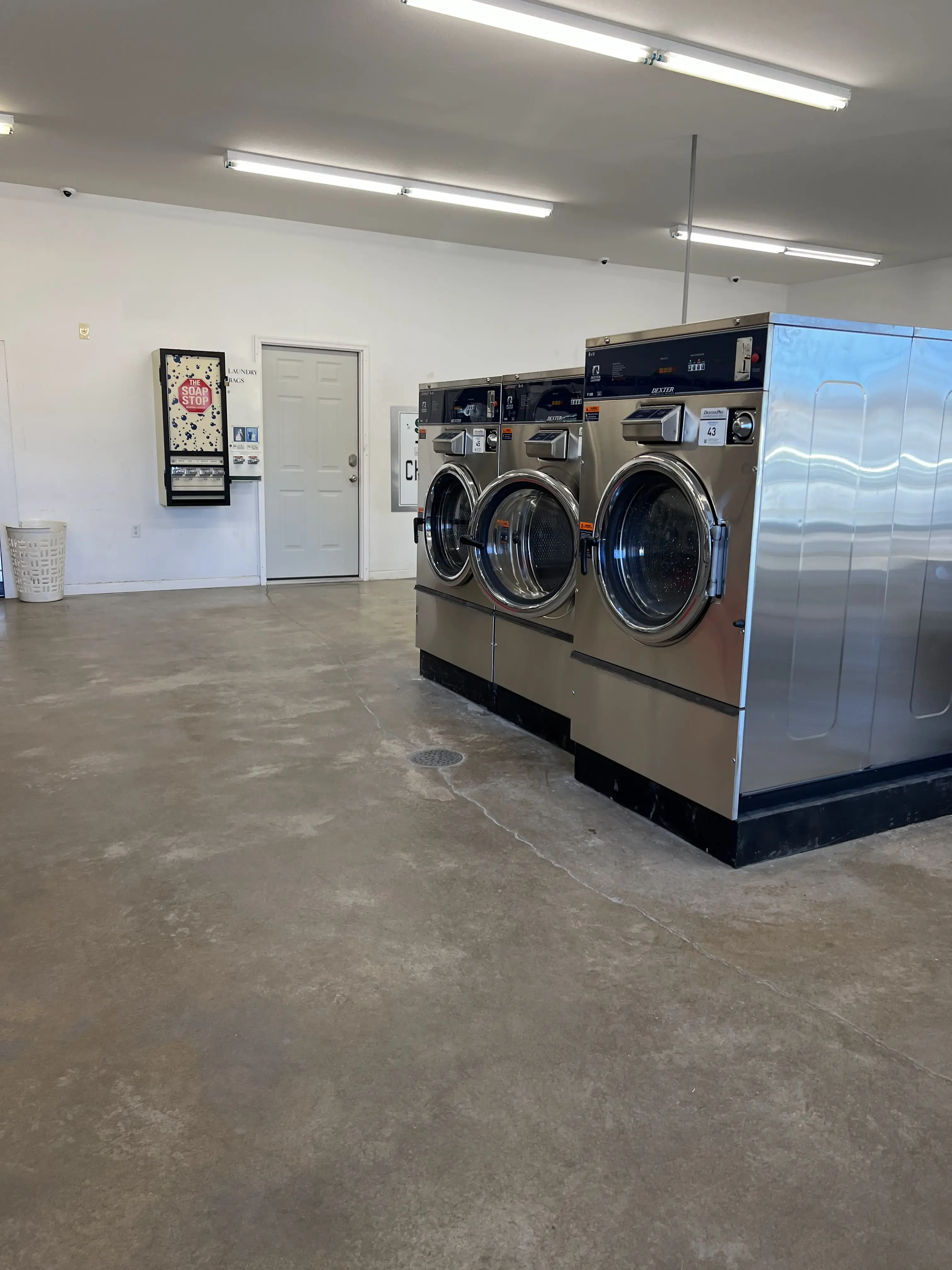SEMO Suds Clothesline Laundromat - Image 7
