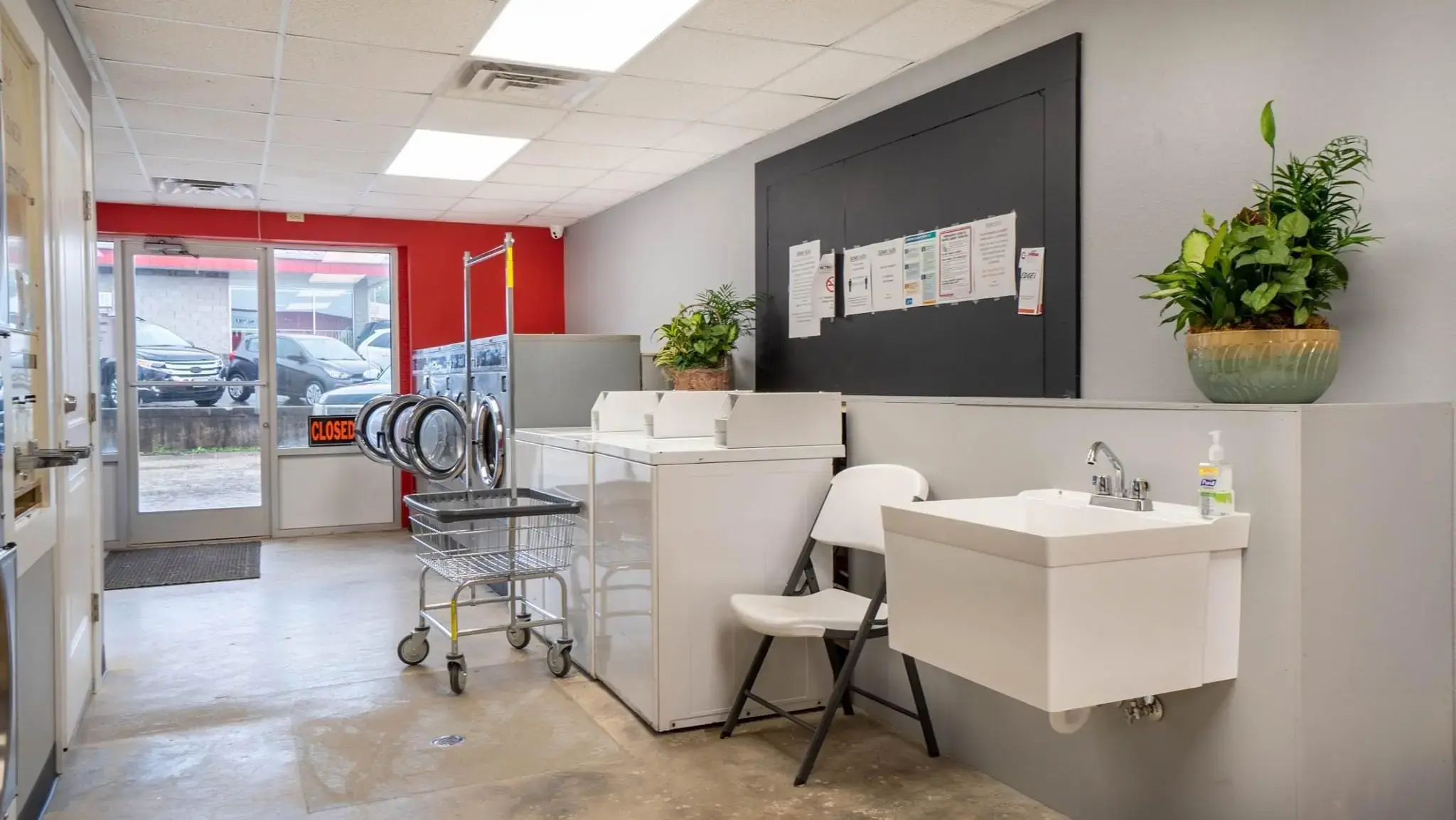 SEMO Suds Laundromat thumbnail 1