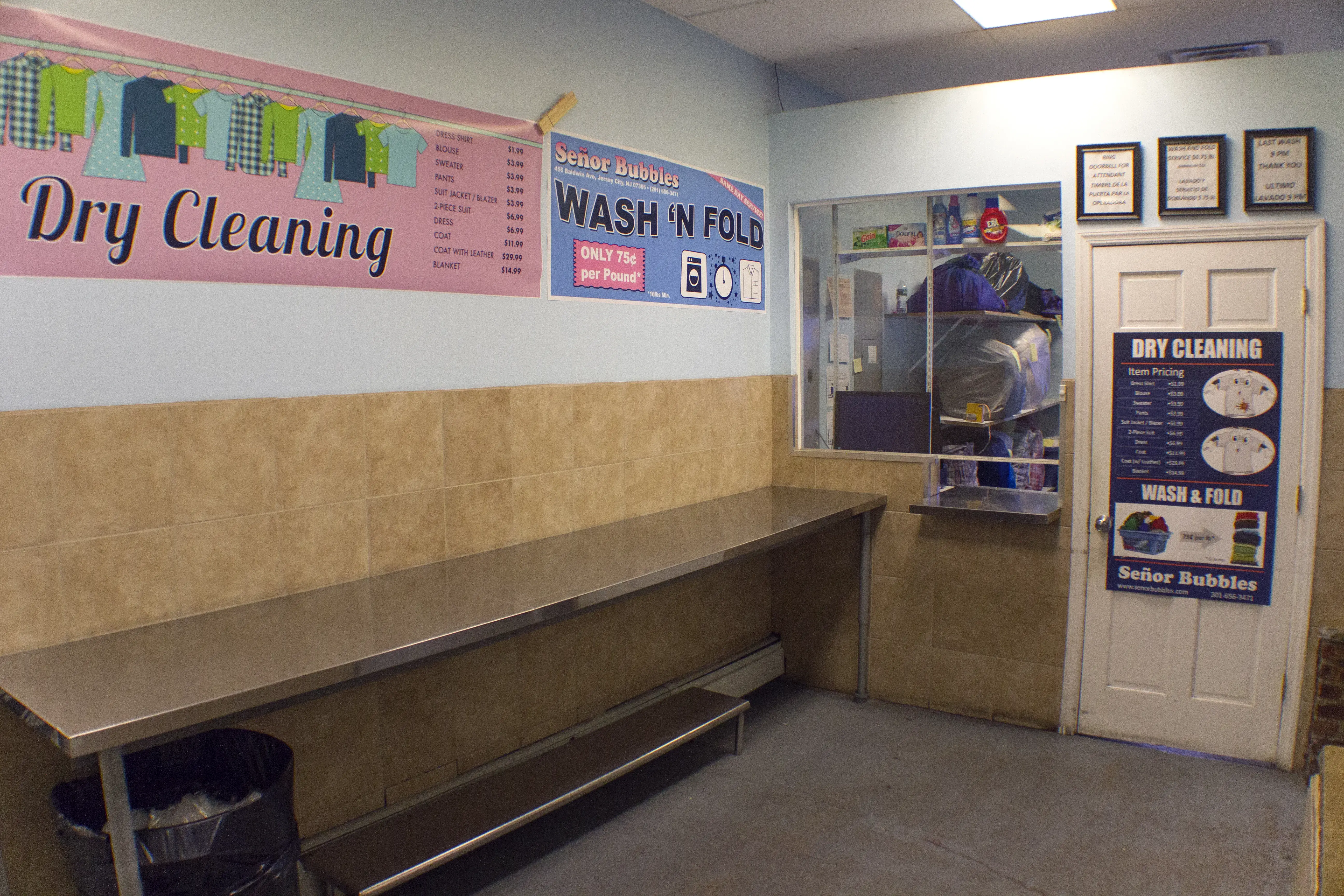 Señor Bubbles Laundromat - Image 10