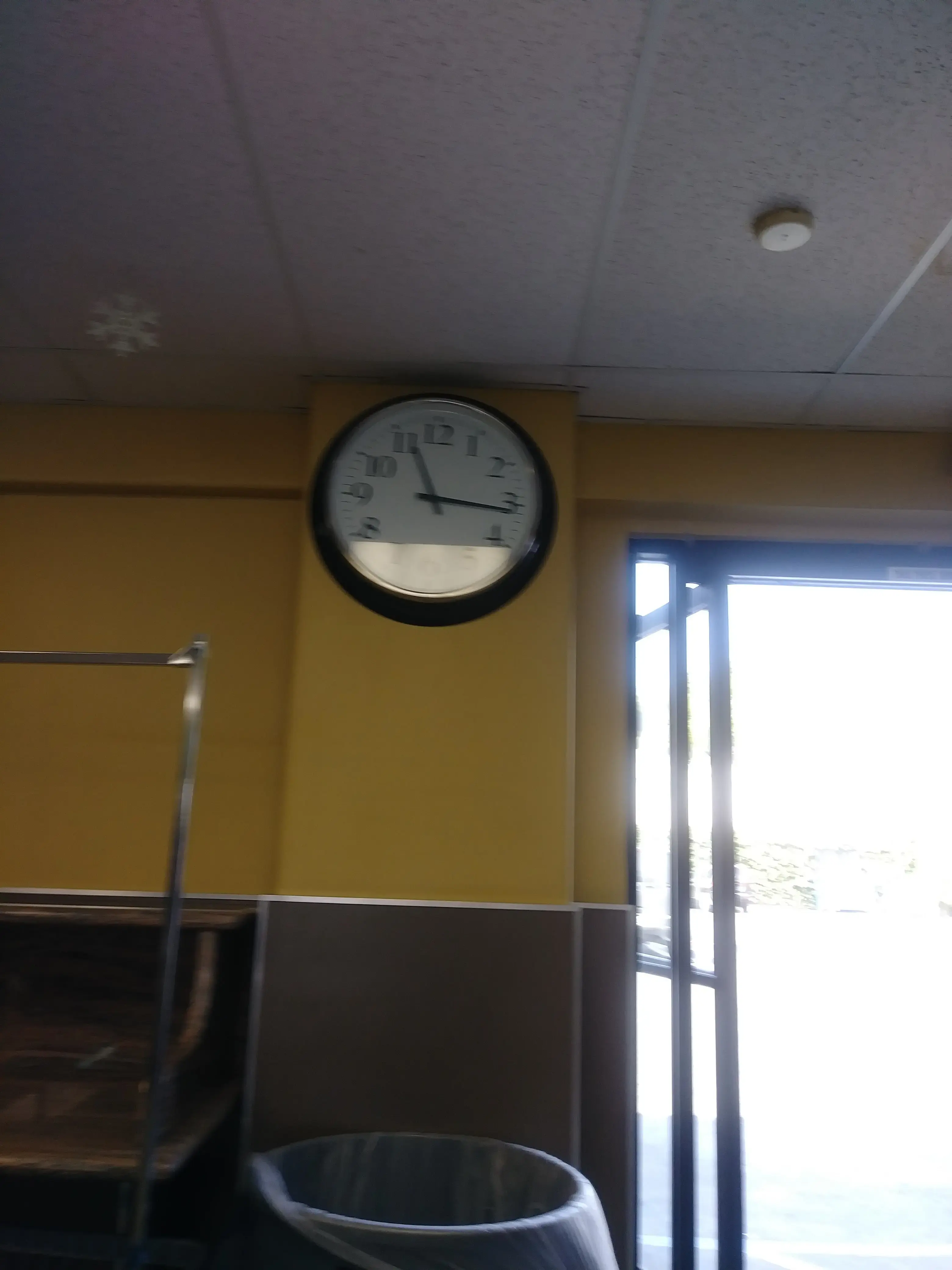 Sepulveda Laundry thumbnail 15