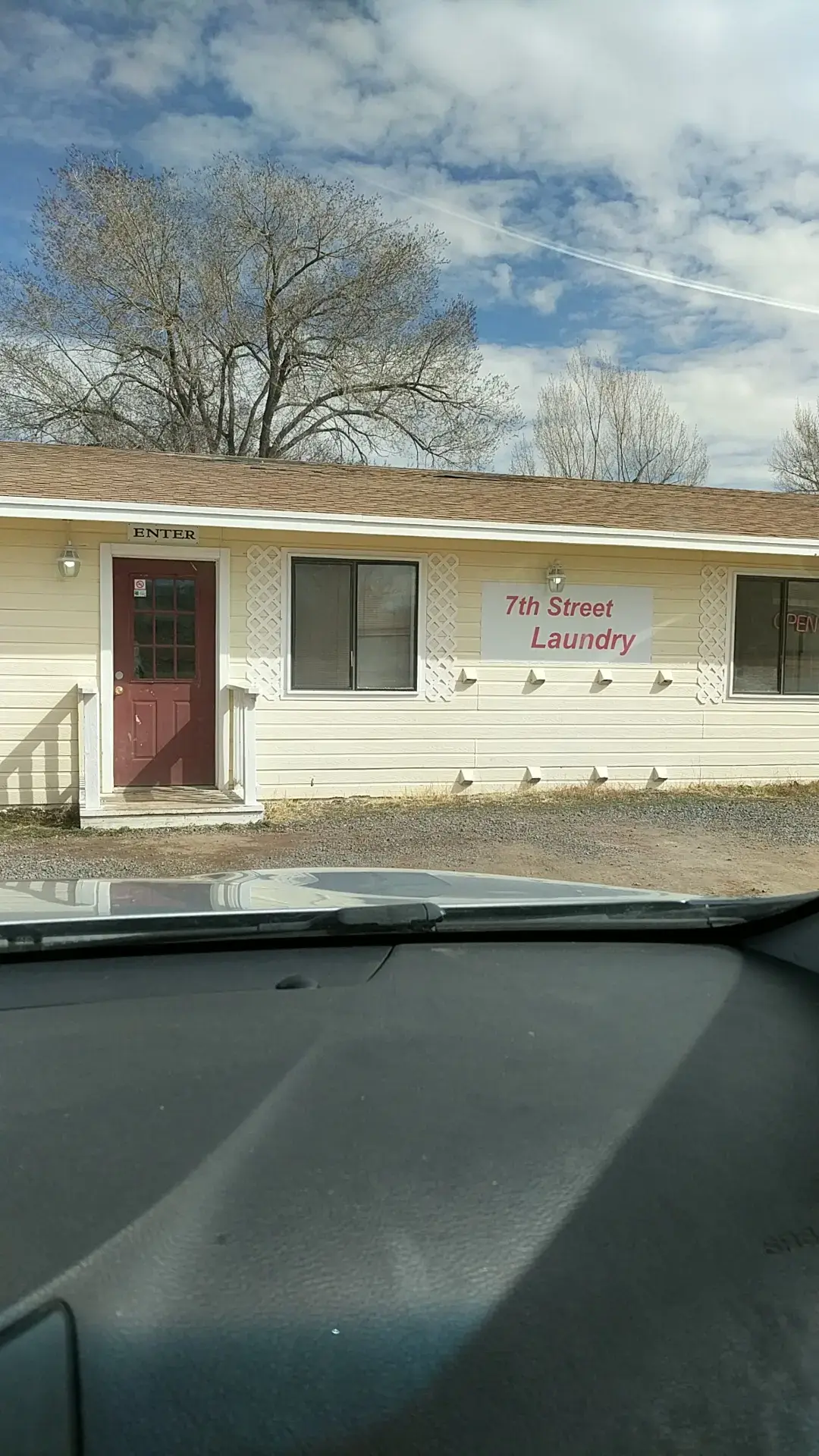 Seventh St. Laundrymat - Image 12