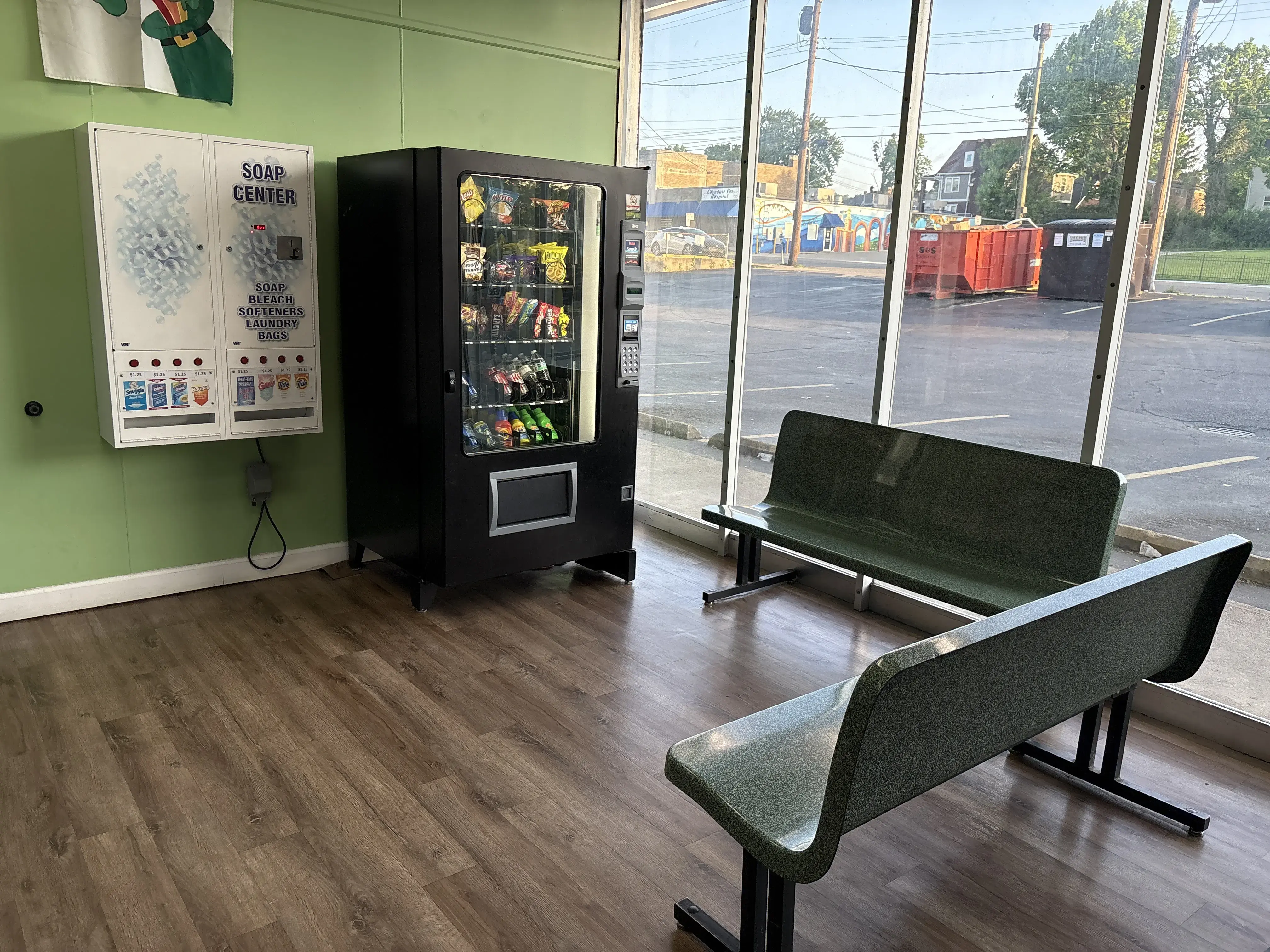 Shamrock Coin Laundry - Image 8