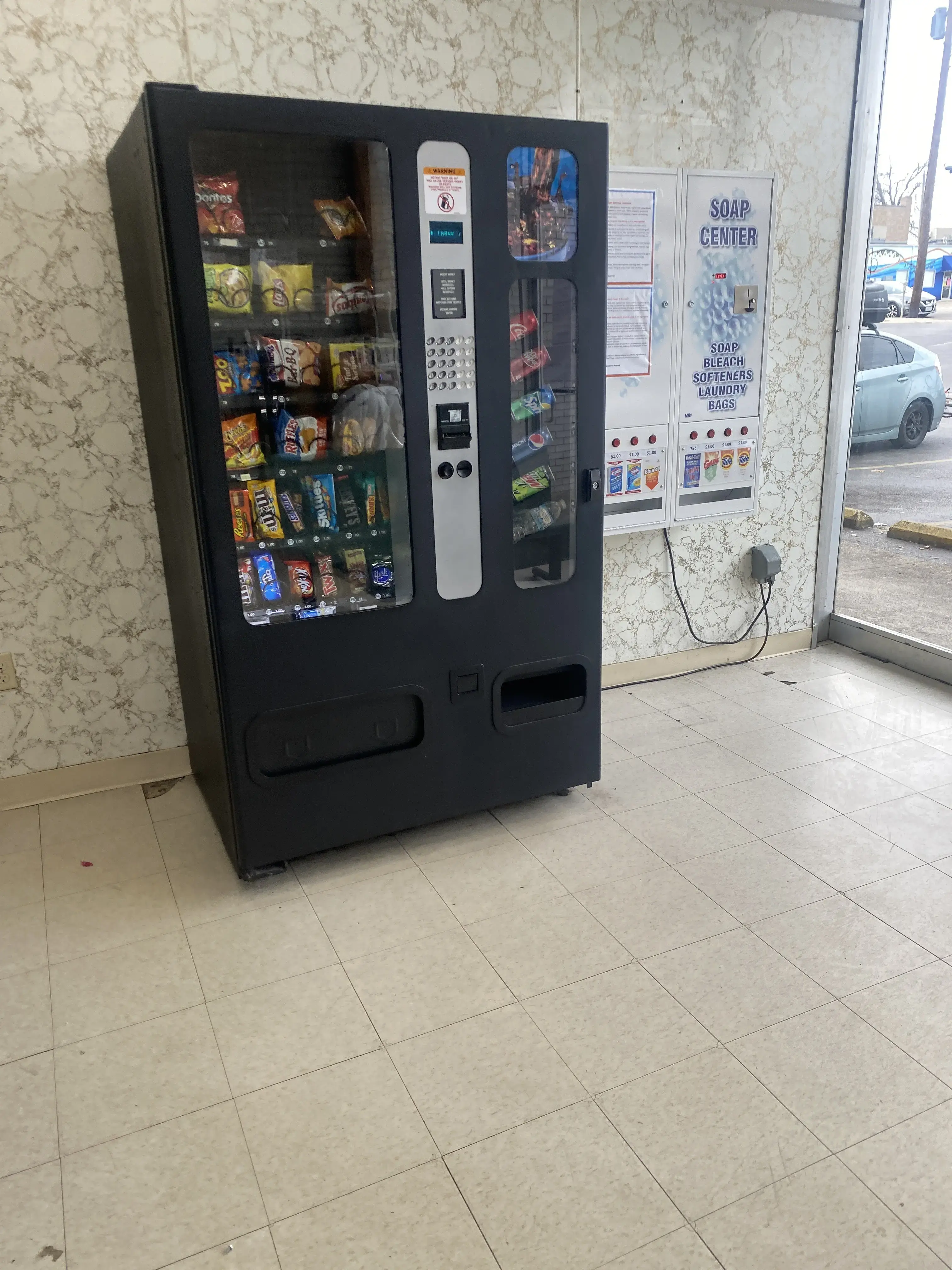 Shamrock Coin Laundry thumbnail 13